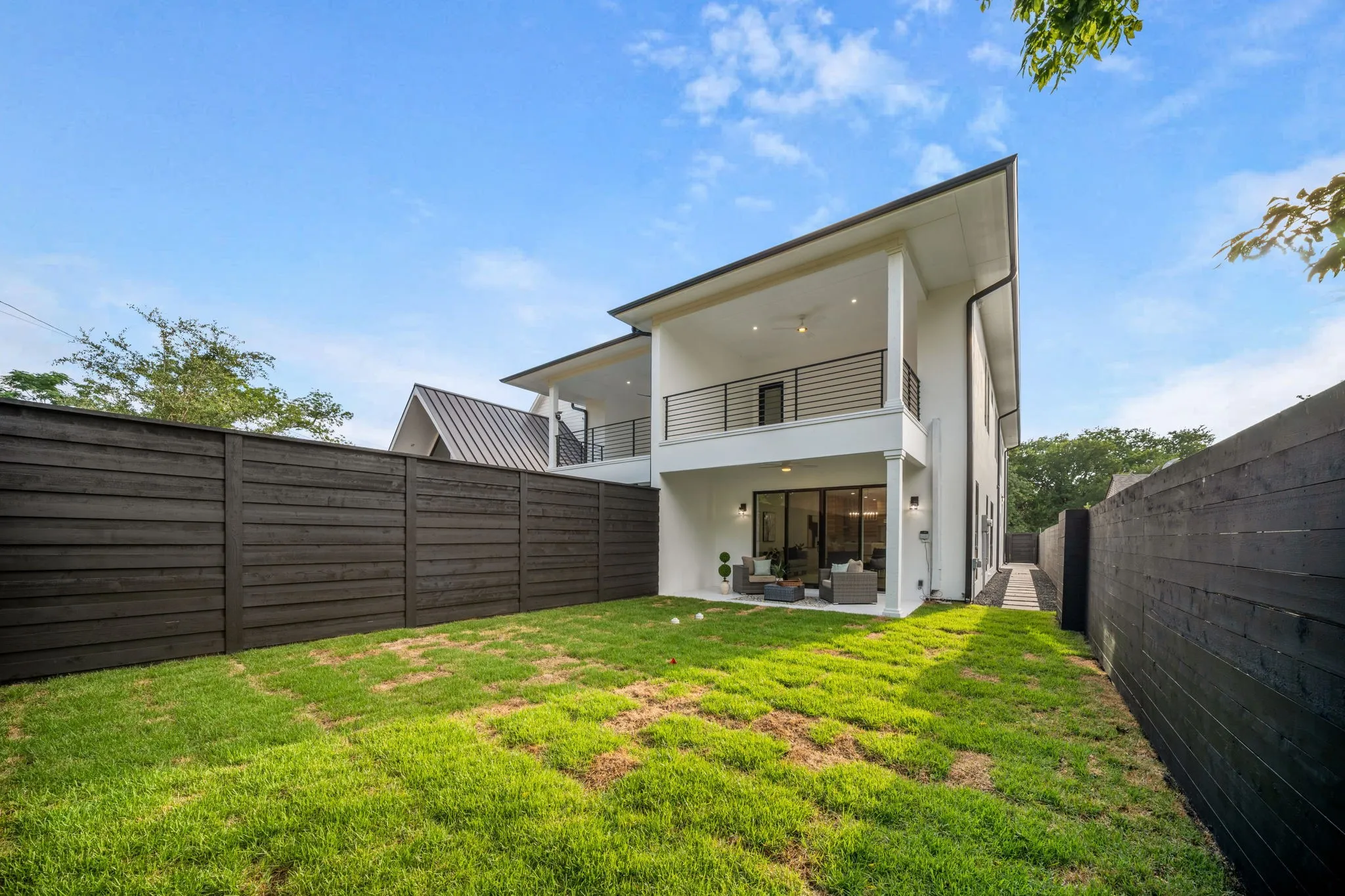 Single Family Residence For Sale in Dallas County , 734 Cedar Hill Avenue, Dallas, Texas 75208, 3 Bedroom, 3 Bathroom, 2 Garage spaces, 2,647 Sqft, built in 2026, mls#21306777, Real Estate Agent in Dallas, Homes For Sale in Dallas county, Homes For Sale in Dallas, Realtor in Dallas Texas, Real Estate Brokerage Independent Realty Texas, Luminita Cordes Realtor