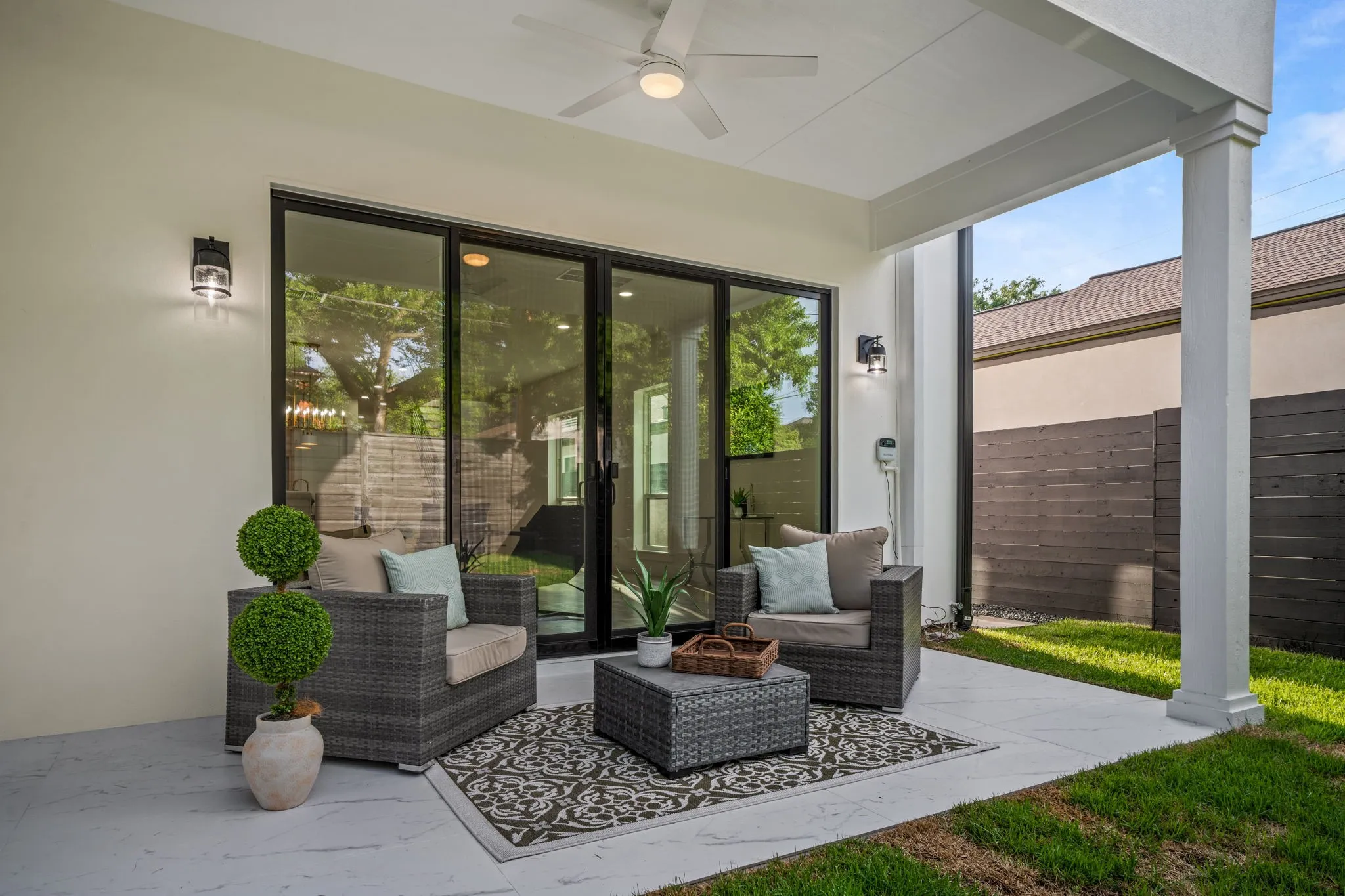 Single Family Residence For Sale in Dallas County , 734 Cedar Hill Avenue, Dallas, Texas 75208, 3 Bedroom, 3 Bathroom, 2 Garage spaces, 2,647 Sqft, built in 2026, mls#21306777, Real Estate Agent in Dallas, Homes For Sale in Dallas county, Homes For Sale in Dallas, Realtor in Dallas Texas, Real Estate Brokerage Independent Realty Texas, Luminita Cordes Realtor