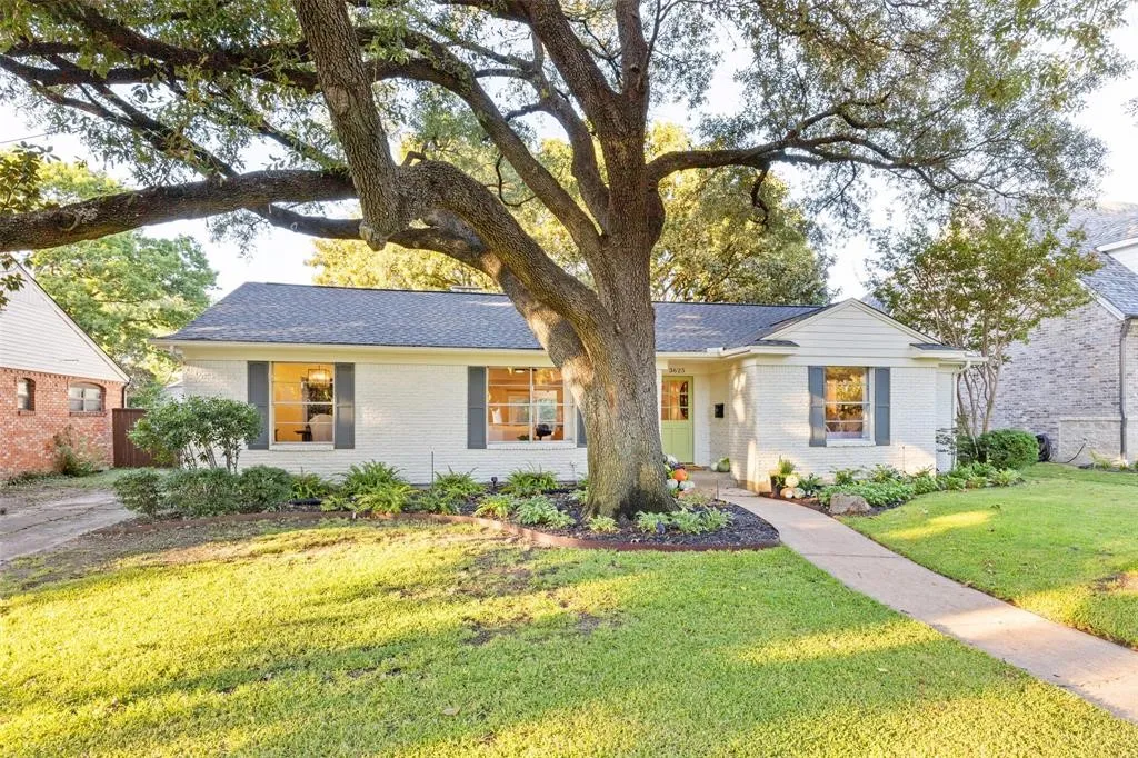 Single Family Residence For Sale in Dallas County , 3625 Ingleside Drive, Dallas, Texas 75229, 3 Bedroom, 2 Bathroom, 2 Garage spaces, 1,699 Sqft, built in 1958, mls#21305856, Real Estate Agent in Dallas, Homes For Sale in Dallas county, Homes For Sale in Dallas, Realtor in Dallas Texas, Real Estate Brokerage Independent Realty Texas, Luminita Cordes Realtor