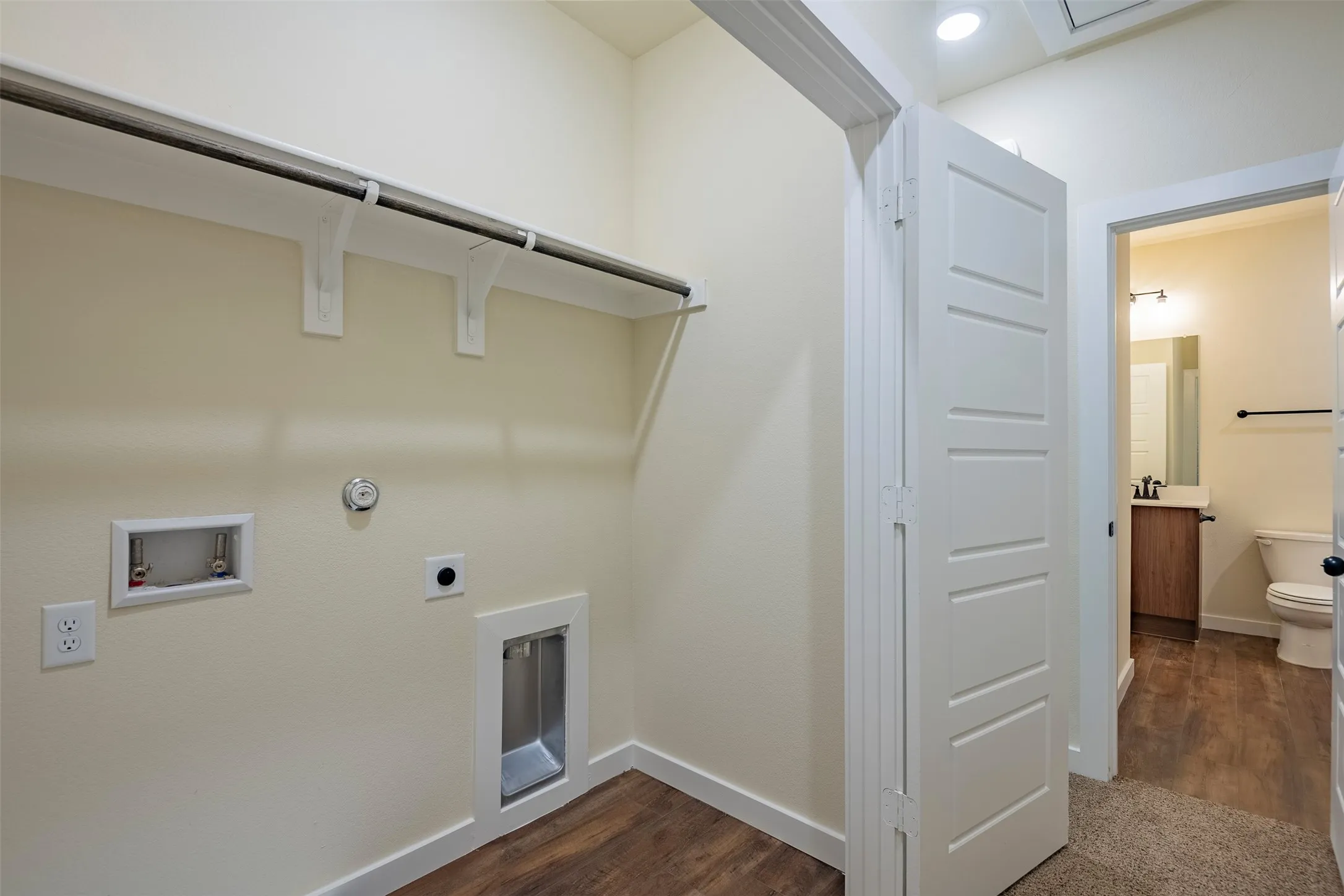 Apartment For Rent in Ellis County , 645 Wheatfield Drive, Venus, Texas 76084, 2 Bedroom, 2 Bathroom, 1 Garage spaces, 1,134 Sqft, built in 2024, mls#21309678, Real Estate Agent in Venus, Homes For Rent in Ellis county, Homes For Rent in Venus, Realtor in Venus Texas, Real Estate Brokerage Independent Realty Texas, Luminita Cordes Realtor