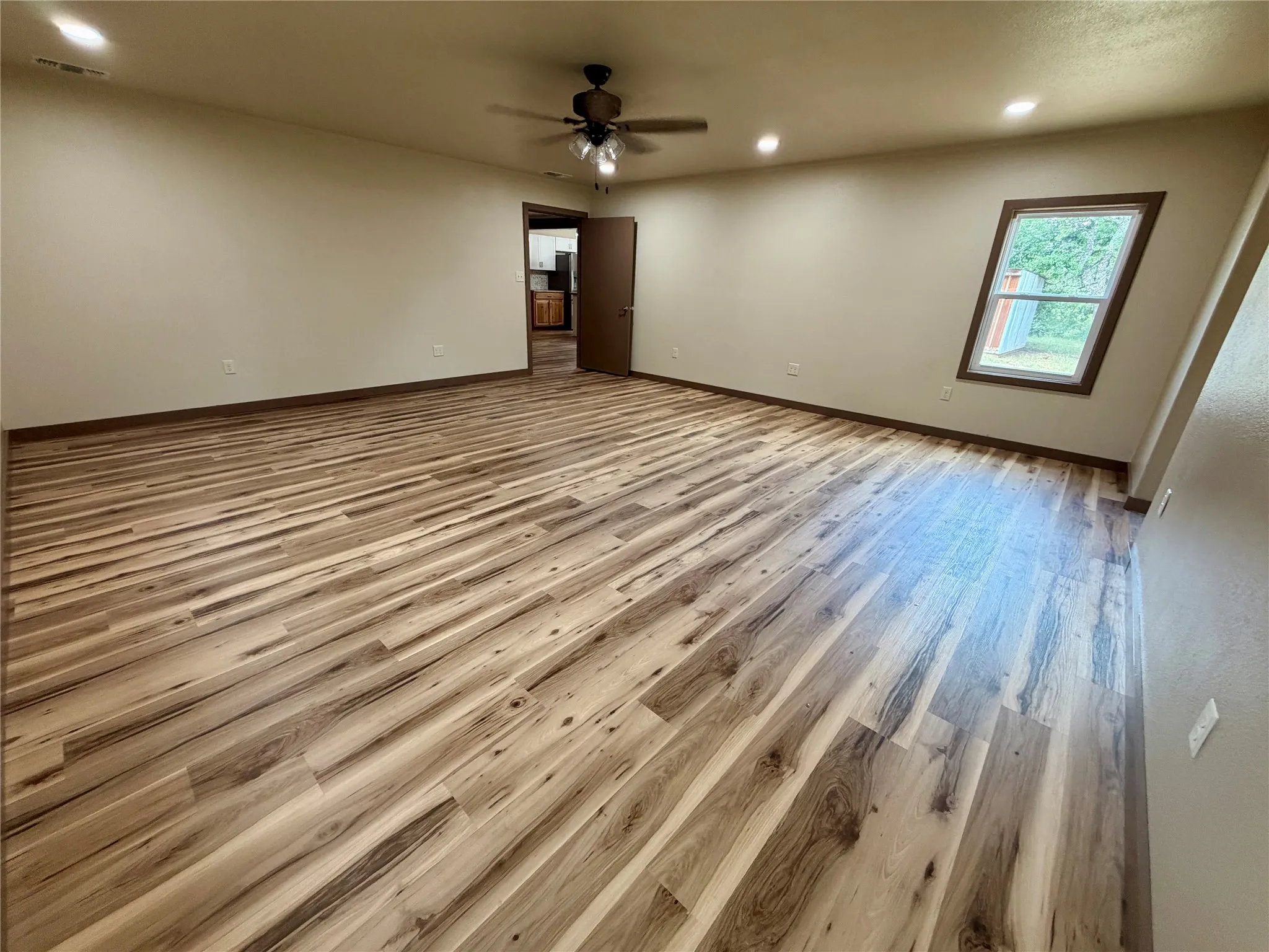 Single Family Residence For Sale in Eastland County , 1810 Highway 570, Eastland, Texas 76448, 3 Bedroom, 3 Bathroom, 1 Garage spaces, 3,230 Sqft, built in 1945, Price $510,000, mls#21309390, Real Estate Agent in Eastland, Homes For Sale in Eastland county, Homes For Sale in Eastland, Realtor in Eastland Texas, Real Estate Brokerage Independent Realty Texas, Luminita Cordes Realtor