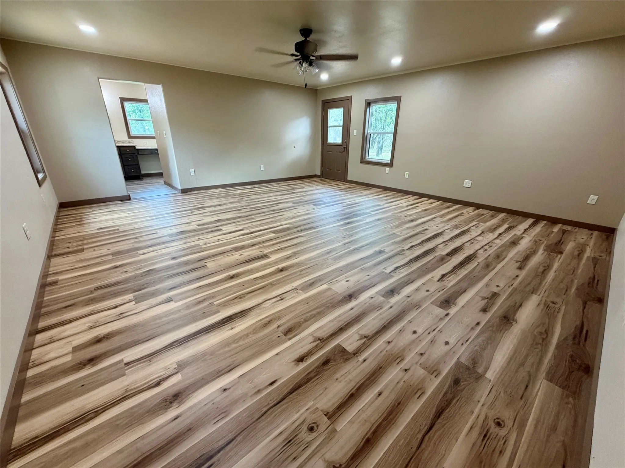 Single Family Residence For Sale in Eastland County , 1810 Highway 570, Eastland, Texas 76448, 3 Bedroom, 3 Bathroom, 1 Garage spaces, 3,230 Sqft, built in 1945, Price $510,000, mls#21309390, Real Estate Agent in Eastland, Homes For Sale in Eastland county, Homes For Sale in Eastland, Realtor in Eastland Texas, Real Estate Brokerage Independent Realty Texas, Luminita Cordes Realtor