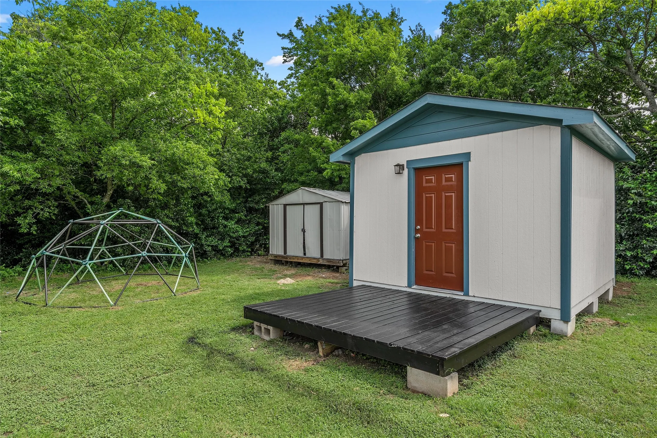 Single Family Residence For Sale in Mc Lennan County , 122 Rogers Street, Mc Gregor, Texas 76657, 3 Bedroom, 2 Bathroom, Garage spaces, 1,340 Sqft, built in 1935, mls#21308756, Real Estate Agent in Mc Gregor, Homes For Sale in Mc Lennan county, Homes For Sale in Mc Gregor, Realtor in Mc Gregor Texas, Real Estate Brokerage Independent Realty Texas, Luminita Cordes Realtor