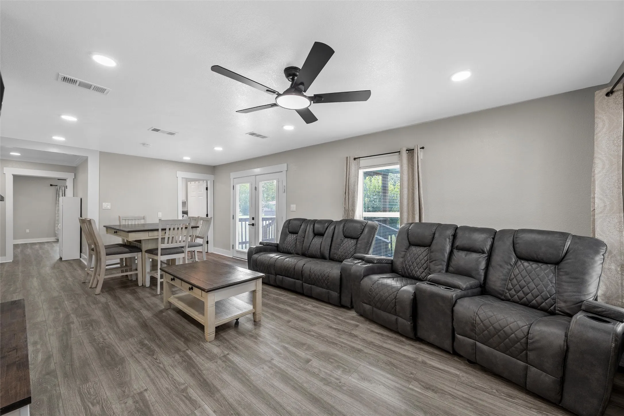 Single Family Residence For Sale in Mc Lennan County , 122 Rogers Street, Mc Gregor, Texas 76657, 3 Bedroom, 2 Bathroom, Garage spaces, 1,340 Sqft, built in 1935, mls#21308756, Real Estate Agent in Mc Gregor, Homes For Sale in Mc Lennan county, Homes For Sale in Mc Gregor, Realtor in Mc Gregor Texas, Real Estate Brokerage Independent Realty Texas, Luminita Cordes Realtor