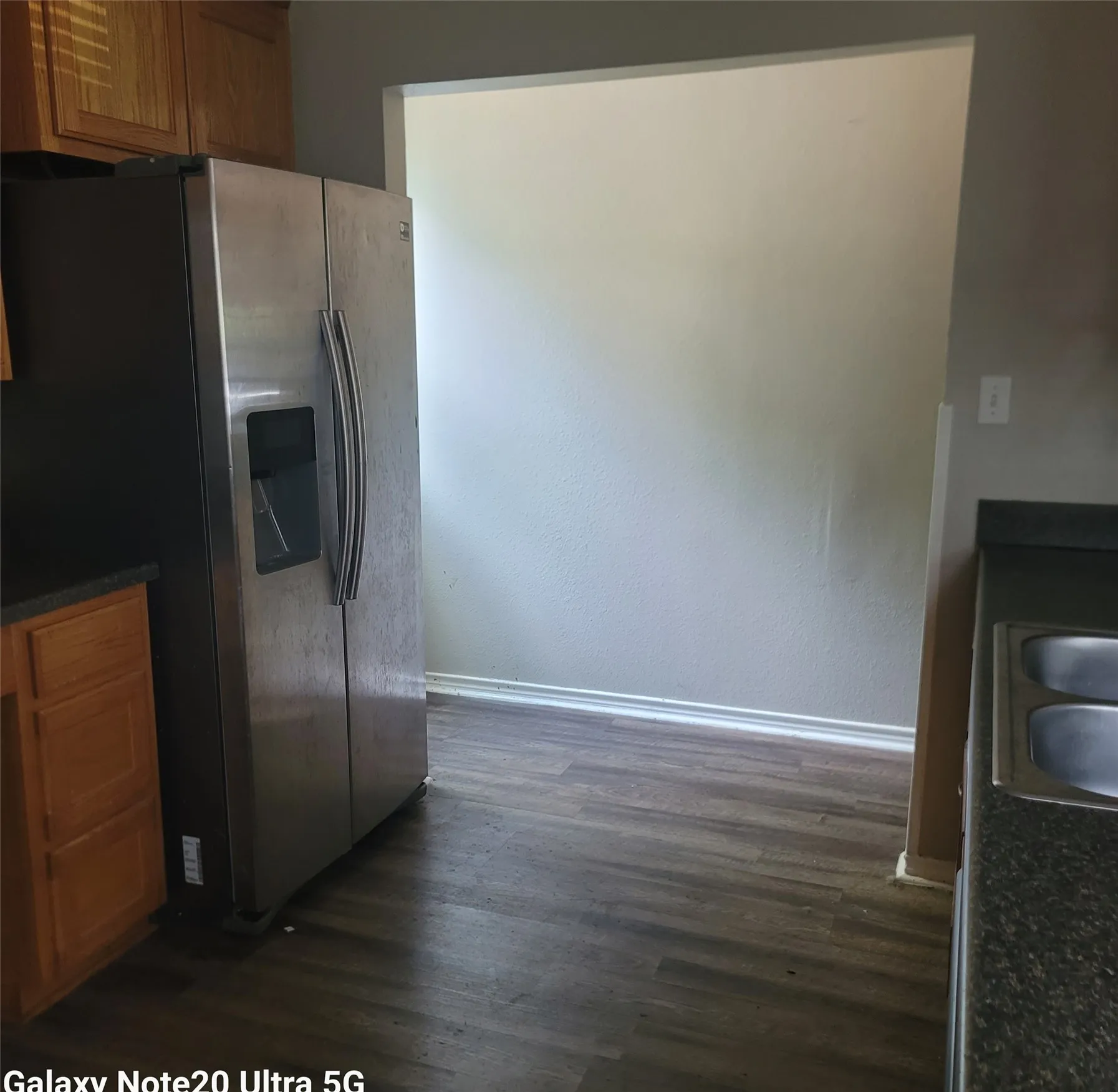 Single Family Residence For Sale in Ellis County , 810 S Sherman Street, Ennis, Texas 75119, 2 Bedroom, 2 Bathroom, Garage spaces, 1,230 Sqft, built in 2008, mls#21287313, Real Estate Agent in Ennis, Homes For Sale in Ellis county, Homes For Sale in Ennis, Realtor in Ennis Texas, Real Estate Brokerage Independent Realty Texas, Luminita Cordes Realtor