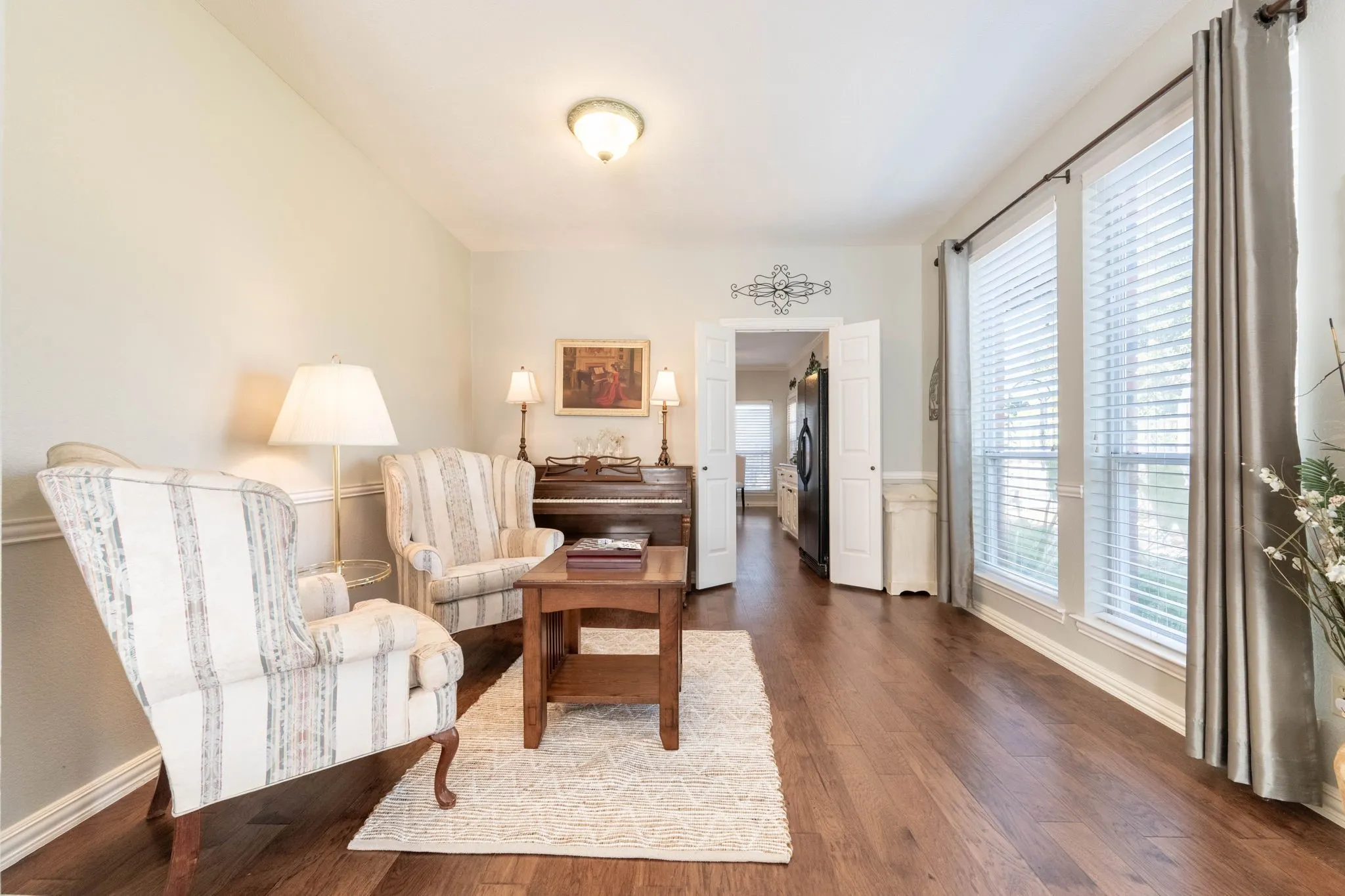Single Family Residence For Sale in Rockwall County , 1590 N Hills Drive, Rockwall, Texas 75087, 5 Bedroom, 3 Bathroom, 2 Garage spaces, 2,786 Sqft, built in 1989, mls#21309683, Real Estate Agent in Rockwall, Homes For Sale in Rockwall county, Homes For Sale in Rockwall, Realtor in Rockwall Texas, Real Estate Brokerage Independent Realty Texas, Luminita Cordes Realtor