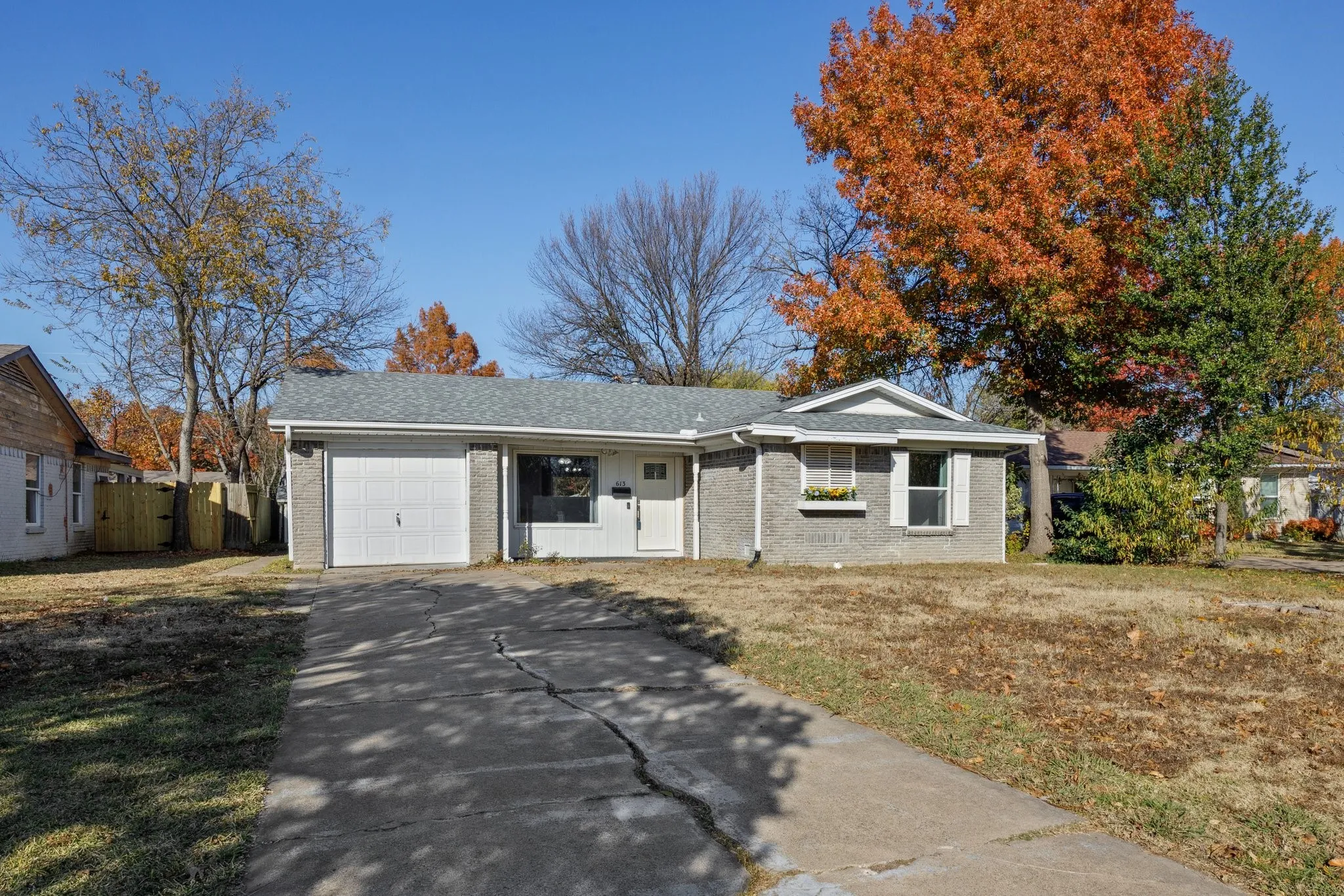 Single Family Residence For Sale in Dallas County , 613 La Salle Drive, Richardson, Texas 75081, 3 Bedroom, 2 Bathroom, 1 Garage spaces, 1,138 Sqft, built in 1960, mls#21309709, Real Estate Agent in Richardson, Homes For Sale in Dallas county, Homes For Sale in Richardson, Realtor in Richardson Texas, Real Estate Brokerage Independent Realty Texas, Luminita Cordes Realtor