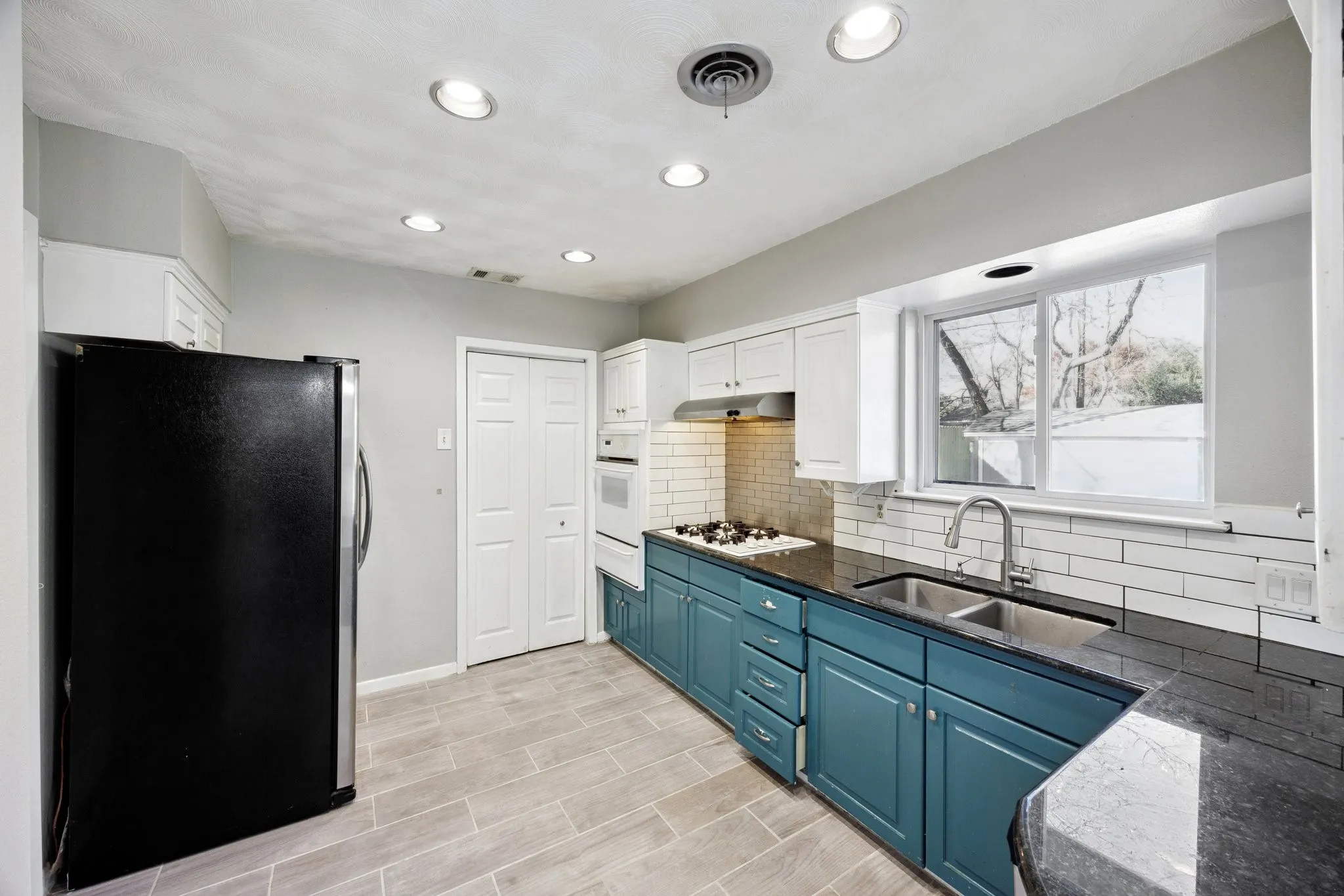 Single Family Residence For Sale in Dallas County , 613 La Salle Drive, Richardson, Texas 75081, 3 Bedroom, 2 Bathroom, 1 Garage spaces, 1,138 Sqft, built in 1960, mls#21309709, Real Estate Agent in Richardson, Homes For Sale in Dallas county, Homes For Sale in Richardson, Realtor in Richardson Texas, Real Estate Brokerage Independent Realty Texas, Luminita Cordes Realtor