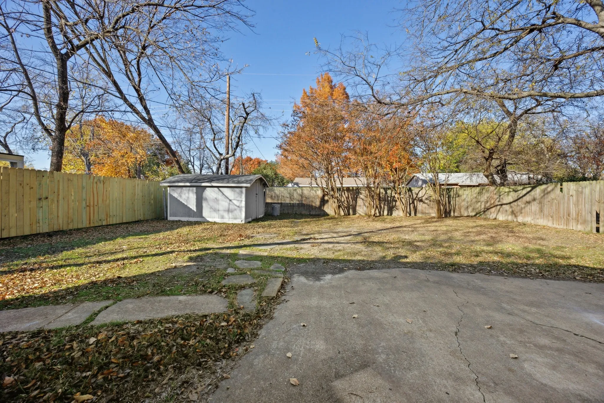 Single Family Residence For Sale in Dallas County , 613 La Salle Drive, Richardson, Texas 75081, 3 Bedroom, 2 Bathroom, 1 Garage spaces, 1,138 Sqft, built in 1960, mls#21309709, Real Estate Agent in Richardson, Homes For Sale in Dallas county, Homes For Sale in Richardson, Realtor in Richardson Texas, Real Estate Brokerage Independent Realty Texas, Luminita Cordes Realtor