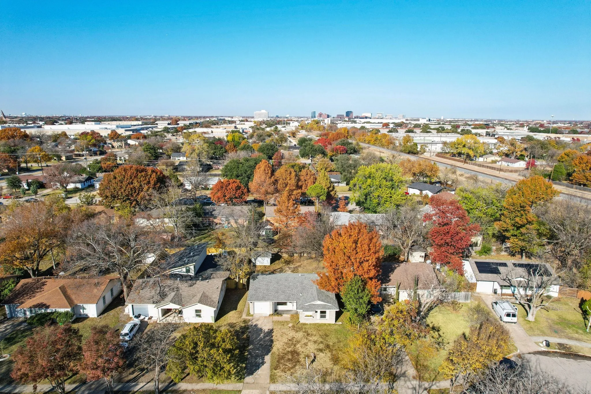 Single Family Residence For Sale in Dallas County , 613 La Salle Drive, Richardson, Texas 75081, 3 Bedroom, 2 Bathroom, 1 Garage spaces, 1,138 Sqft, built in 1960, mls#21309709, Real Estate Agent in Richardson, Homes For Sale in Dallas county, Homes For Sale in Richardson, Realtor in Richardson Texas, Real Estate Brokerage Independent Realty Texas, Luminita Cordes Realtor