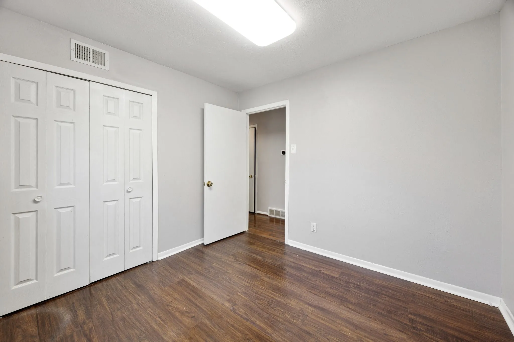 Single Family Residence For Sale in Dallas County , 613 La Salle Drive, Richardson, Texas 75081, 3 Bedroom, 2 Bathroom, 1 Garage spaces, 1,138 Sqft, built in 1960, mls#21309709, Real Estate Agent in Richardson, Homes For Sale in Dallas county, Homes For Sale in Richardson, Realtor in Richardson Texas, Real Estate Brokerage Independent Realty Texas, Luminita Cordes Realtor