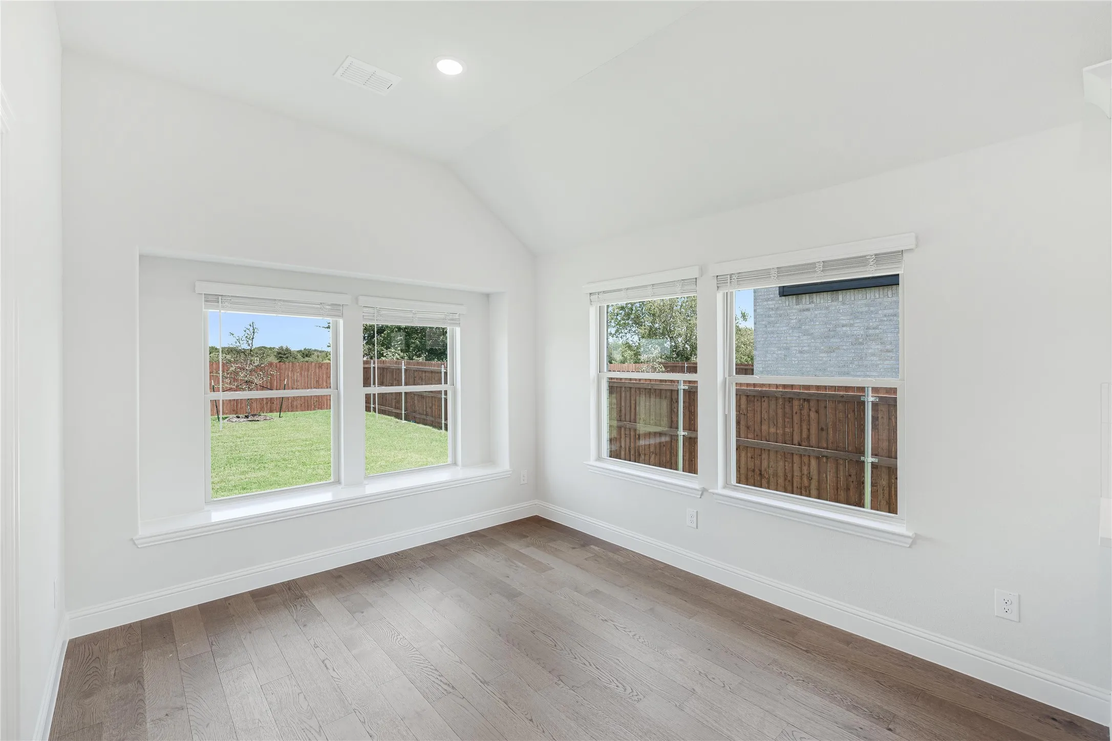 Single Family Residence For Sale in Ellis County , 549 Red Maple Road, Waxahachie, Texas 75165, 4 Bedroom, 4 Bathroom, 2 Garage spaces, 2,849 Sqft, built in 2026, mls#21309720, Real Estate Agent in Waxahachie, Homes For Sale in Ellis county, Homes For Sale in Waxahachie, Realtor in Waxahachie Texas, Real Estate Brokerage Independent Realty Texas, Luminita Cordes Realtor
