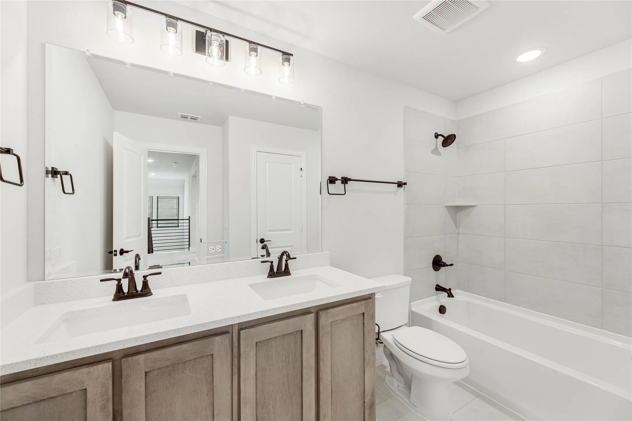 Single Family Residence For Sale in Ellis County , 549 Red Maple Road, Waxahachie, Texas 75165, 4 Bedroom, 4 Bathroom, 2 Garage spaces, 2,849 Sqft, built in 2026, mls#21309720, Real Estate Agent in Waxahachie, Homes For Sale in Ellis county, Homes For Sale in Waxahachie, Realtor in Waxahachie Texas, Real Estate Brokerage Independent Realty Texas, Luminita Cordes Realtor