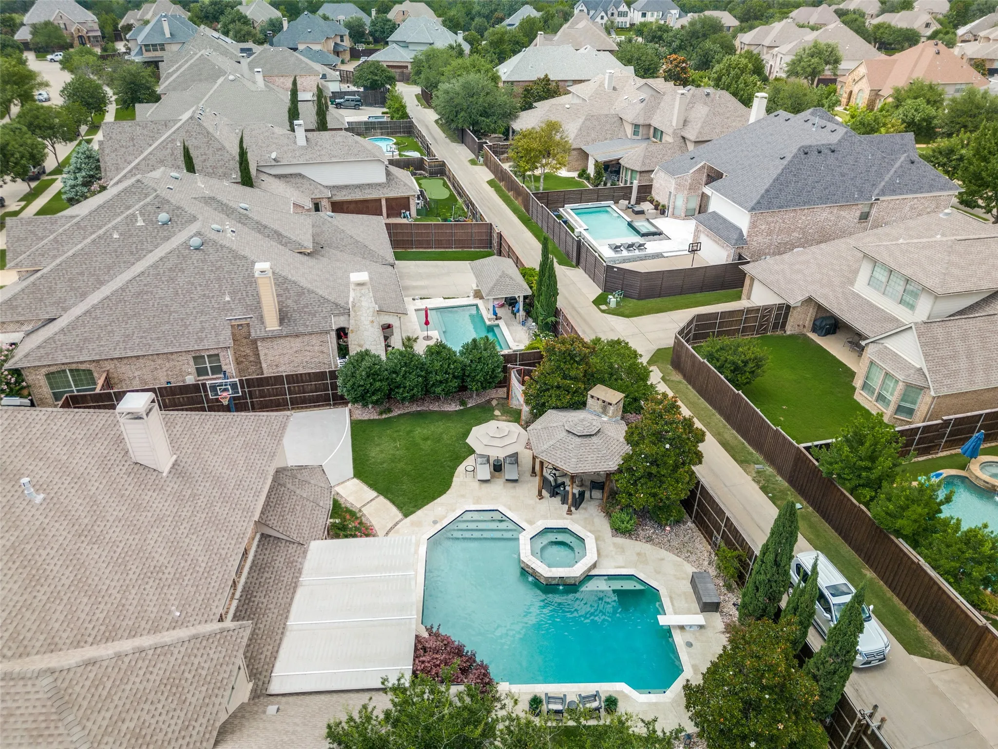 Single Family Residence For Sale in Denton County , 1225 Lambeth Lane, Lewisville, Texas 75056, 5 Bedroom, 4 Bathroom, 3 Garage spaces, 4,850 Sqft, built in 2007, mls#21307962, Real Estate Agent in Lewisville, Homes For Sale in Denton county, Homes For Sale in Lewisville, Realtor in Lewisville Texas, Real Estate Brokerage Independent Realty Texas, Luminita Cordes Realtor