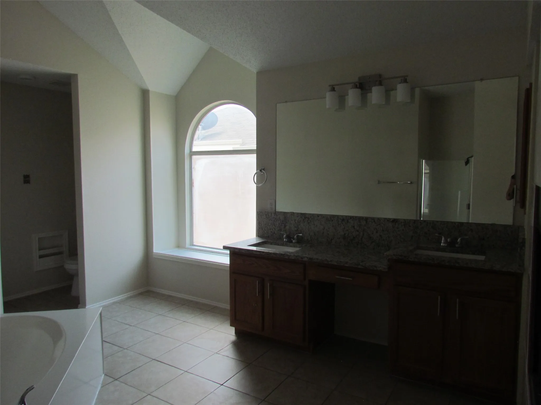 Single Family Residence For Rent in Rockwall County , 138 Blanchard Drive, Rockwall, Texas 75032, 4 Bedroom, 3 Bathroom, 2 Garage spaces, 3,063 Sqft, built in 2001, mls#21309734, Real Estate Agent in Rockwall, Homes For Rent in Rockwall county, Homes For Rent in Rockwall, Realtor in Rockwall Texas, Real Estate Brokerage Independent Realty Texas, Luminita Cordes Realtor