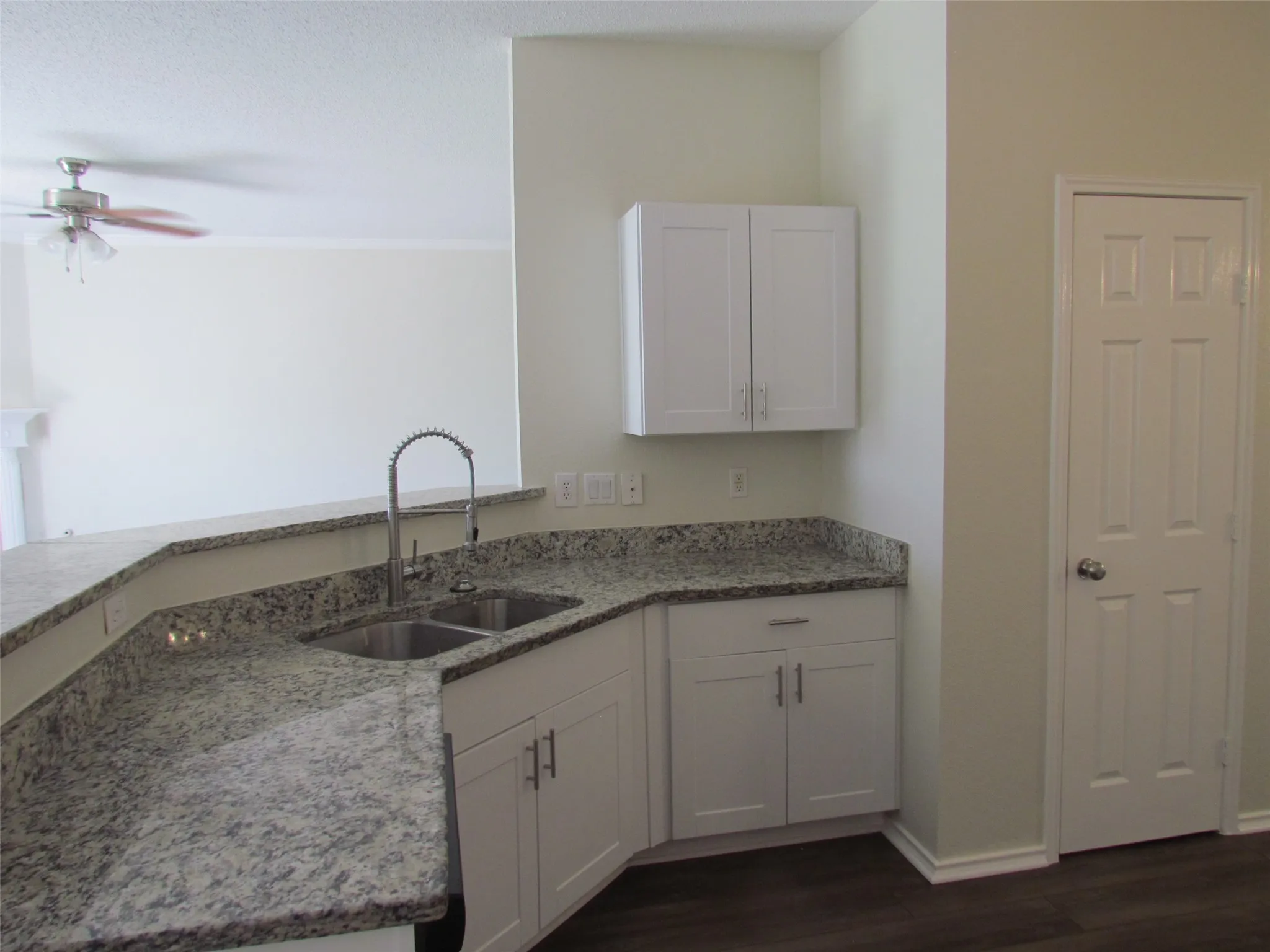 Single Family Residence For Rent in Rockwall County , 138 Blanchard Drive, Rockwall, Texas 75032, 4 Bedroom, 3 Bathroom, 2 Garage spaces, 3,063 Sqft, built in 2001, mls#21309734, Real Estate Agent in Rockwall, Homes For Rent in Rockwall county, Homes For Rent in Rockwall, Realtor in Rockwall Texas, Real Estate Brokerage Independent Realty Texas, Luminita Cordes Realtor