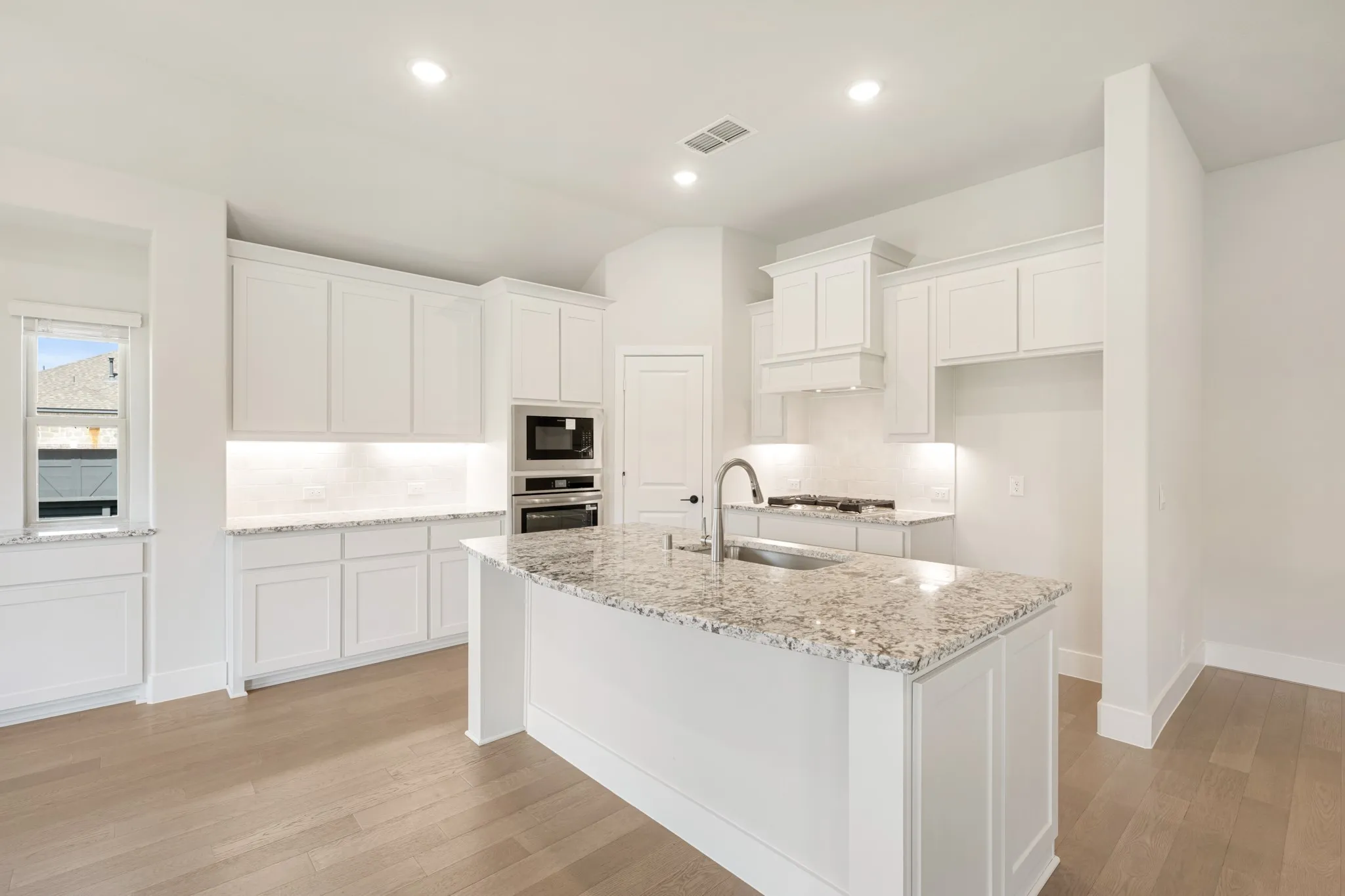 Single Family Residence For Sale in Denton County , 800 Twisted Leaf Lane, Little Elm, Texas 76227, 5 Bedroom, 4 Bathroom, 2 Garage spaces, 3,280 Sqft, built in 2026, mls#21309743, Real Estate Agent in Little Elm, Homes For Sale in Denton county, Homes For Sale in Little Elm, Realtor in Little Elm Texas, Real Estate Brokerage Independent Realty Texas, Luminita Cordes Realtor