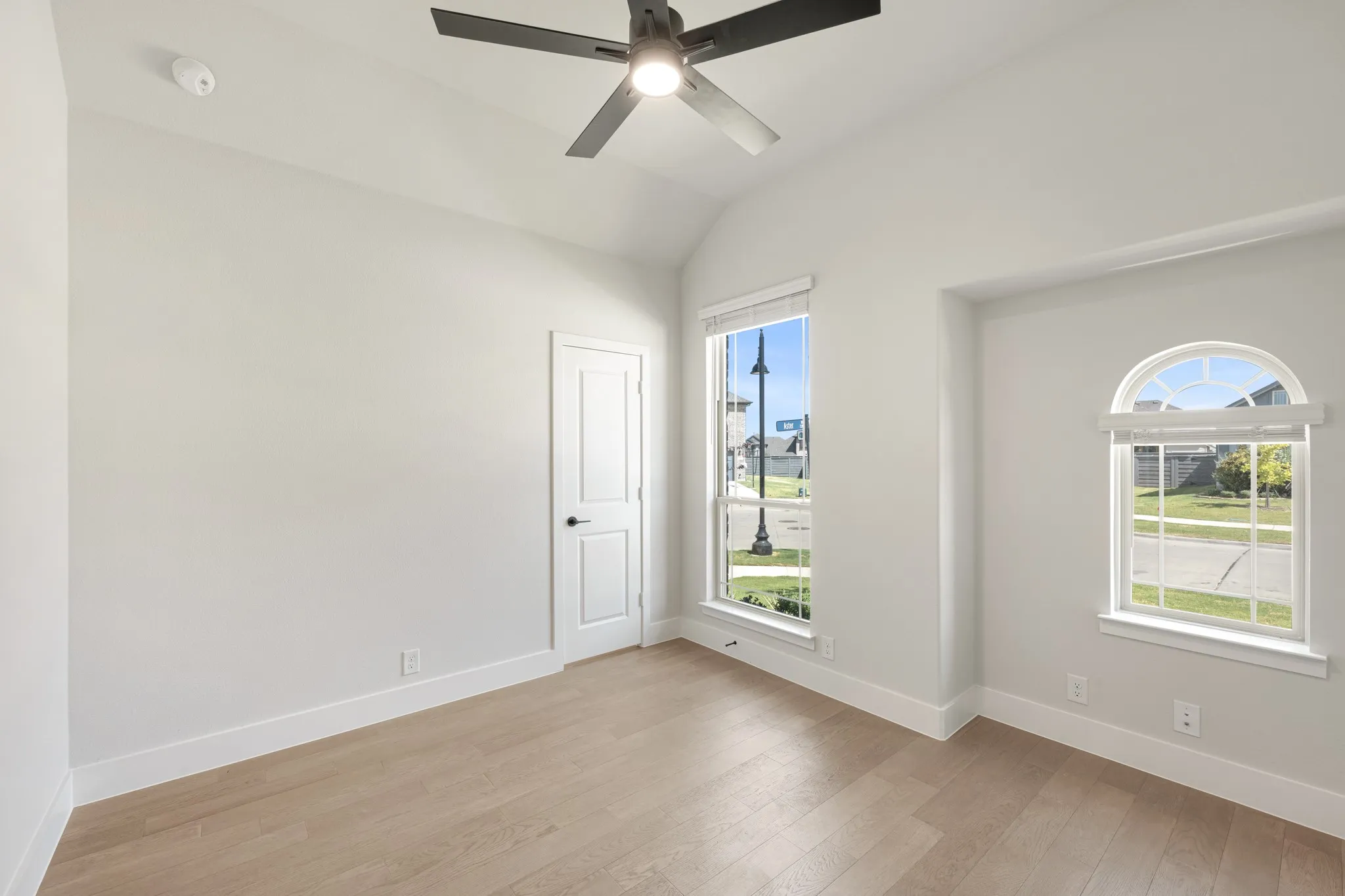 Single Family Residence For Sale in Denton County , 800 Twisted Leaf Lane, Little Elm, Texas 76227, 5 Bedroom, 4 Bathroom, 2 Garage spaces, 3,280 Sqft, built in 2026, mls#21309743, Real Estate Agent in Little Elm, Homes For Sale in Denton county, Homes For Sale in Little Elm, Realtor in Little Elm Texas, Real Estate Brokerage Independent Realty Texas, Luminita Cordes Realtor