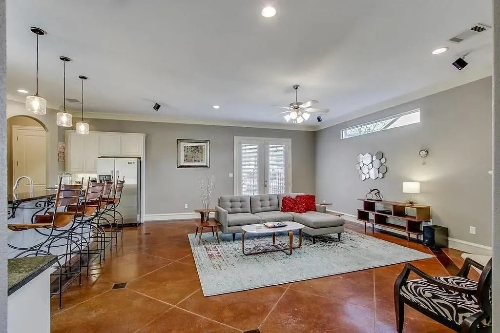 Single Family Residence For Rent in Dallas County , 4929 Homer Street, Dallas, Texas 75206, 3 Bedroom, 3 Bathroom, 2 Garage spaces, 2,541 Sqft, built in 2006, mls#21308942, Real Estate Agent in Dallas, Homes For Rent in Dallas county, Homes For Rent in Dallas, Realtor in Dallas Texas, Real Estate Brokerage Independent Realty Texas, Luminita Cordes Realtor