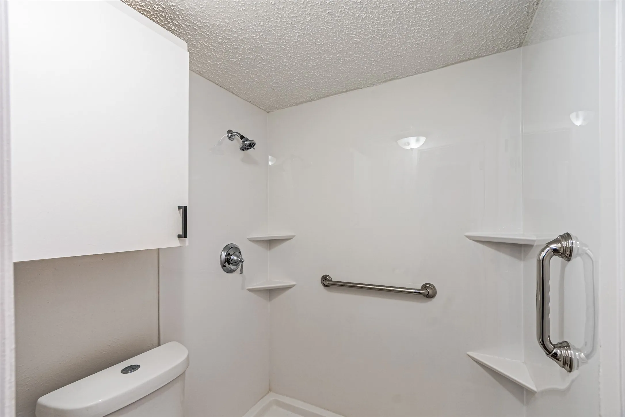 Condominium For Sale in Dallas County , 4643 Country Creek Drive 1090, Dallas, Texas 75236, 2 Bedroom, 2 Bathroom, Garage spaces, 1,046 Sqft, built in 1974, mls#21309757, Real Estate Agent in Dallas, Homes For Sale in Dallas county, Homes For Sale in Dallas, Realtor in Dallas Texas, Real Estate Brokerage Independent Realty Texas, Luminita Cordes Realtor