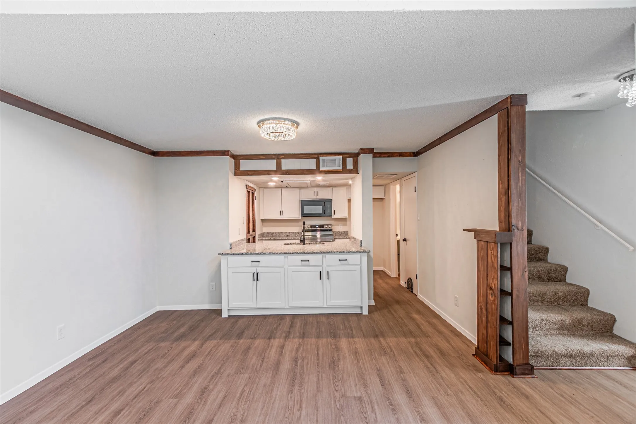 Condominium For Sale in Dallas County , 4643 Country Creek Drive 1090, Dallas, Texas 75236, 2 Bedroom, 2 Bathroom, Garage spaces, 1,046 Sqft, built in 1974, mls#21309757, Real Estate Agent in Dallas, Homes For Sale in Dallas county, Homes For Sale in Dallas, Realtor in Dallas Texas, Real Estate Brokerage Independent Realty Texas, Luminita Cordes Realtor
