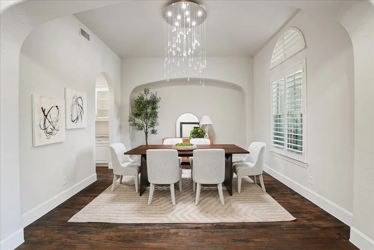 Single Family Residence For Sale in Tarrant County , 516 Cascade Springs Drive, Southlake, Texas 76092, 5 Bedroom, 6 Bathroom, 3 Garage spaces, 4,943 Sqft, built in 2015, mls#21300826, Real Estate Agent in Southlake, Homes For Sale in Tarrant county, Homes For Sale in Southlake, Realtor in Southlake Texas, Real Estate Brokerage Independent Realty Texas, Luminita Cordes Realtor