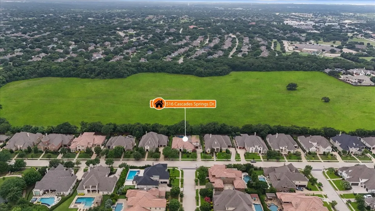 Single Family Residence For Sale in Tarrant County , 516 Cascade Springs Drive, Southlake, Texas 76092, 5 Bedroom, 6 Bathroom, 3 Garage spaces, 4,943 Sqft, built in 2015, mls#21300826, Real Estate Agent in Southlake, Homes For Sale in Tarrant county, Homes For Sale in Southlake, Realtor in Southlake Texas, Real Estate Brokerage Independent Realty Texas, Luminita Cordes Realtor
