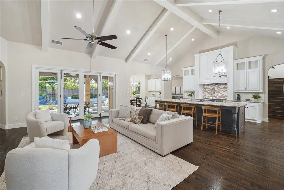 Single Family Residence For Sale in Tarrant County , 516 Cascade Springs Drive, Southlake, Texas 76092, 5 Bedroom, 6 Bathroom, 3 Garage spaces, 4,943 Sqft, built in 2015, mls#21300826, Real Estate Agent in Southlake, Homes For Sale in Tarrant county, Homes For Sale in Southlake, Realtor in Southlake Texas, Real Estate Brokerage Independent Realty Texas, Luminita Cordes Realtor
