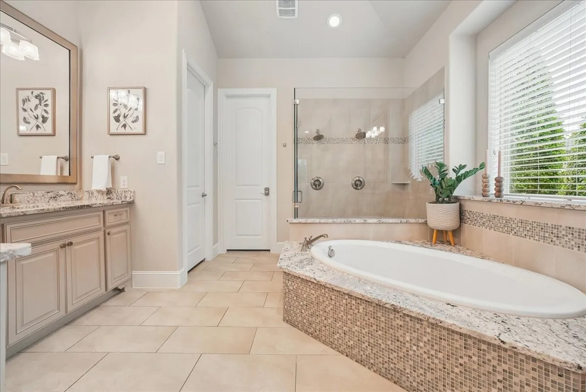 Single Family Residence For Sale in Tarrant County , 516 Cascade Springs Drive, Southlake, Texas 76092, 5 Bedroom, 6 Bathroom, 3 Garage spaces, 4,943 Sqft, built in 2015, mls#21300826, Real Estate Agent in Southlake, Homes For Sale in Tarrant county, Homes For Sale in Southlake, Realtor in Southlake Texas, Real Estate Brokerage Independent Realty Texas, Luminita Cordes Realtor