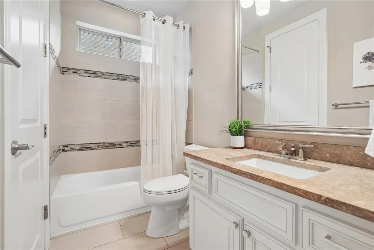 Single Family Residence For Sale in Tarrant County , 516 Cascade Springs Drive, Southlake, Texas 76092, 5 Bedroom, 6 Bathroom, 3 Garage spaces, 4,943 Sqft, built in 2015, mls#21300826, Real Estate Agent in Southlake, Homes For Sale in Tarrant county, Homes For Sale in Southlake, Realtor in Southlake Texas, Real Estate Brokerage Independent Realty Texas, Luminita Cordes Realtor