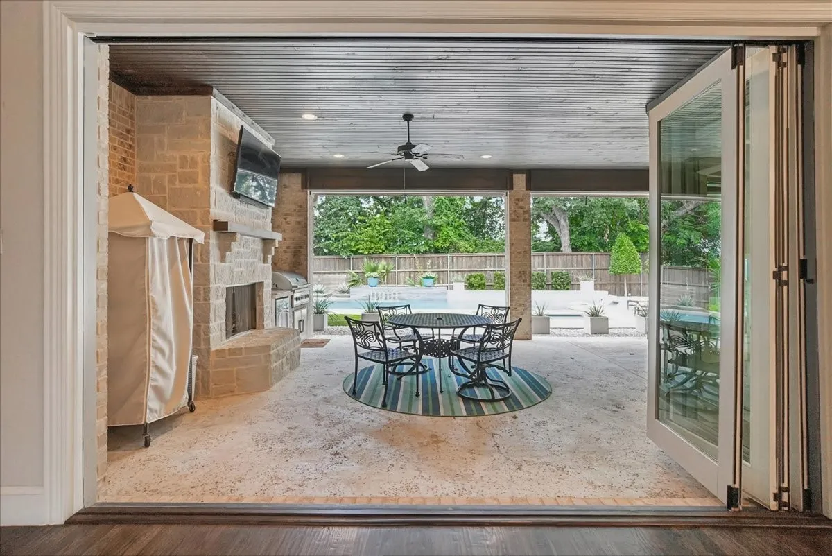 Single Family Residence For Sale in Tarrant County , 516 Cascade Springs Drive, Southlake, Texas 76092, 5 Bedroom, 6 Bathroom, 3 Garage spaces, 4,943 Sqft, built in 2015, mls#21300826, Real Estate Agent in Southlake, Homes For Sale in Tarrant county, Homes For Sale in Southlake, Realtor in Southlake Texas, Real Estate Brokerage Independent Realty Texas, Luminita Cordes Realtor