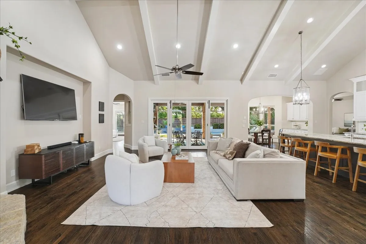 Single Family Residence For Sale in Tarrant County , 516 Cascade Springs Drive, Southlake, Texas 76092, 5 Bedroom, 6 Bathroom, 3 Garage spaces, 4,943 Sqft, built in 2015, mls#21300826, Real Estate Agent in Southlake, Homes For Sale in Tarrant county, Homes For Sale in Southlake, Realtor in Southlake Texas, Real Estate Brokerage Independent Realty Texas, Luminita Cordes Realtor