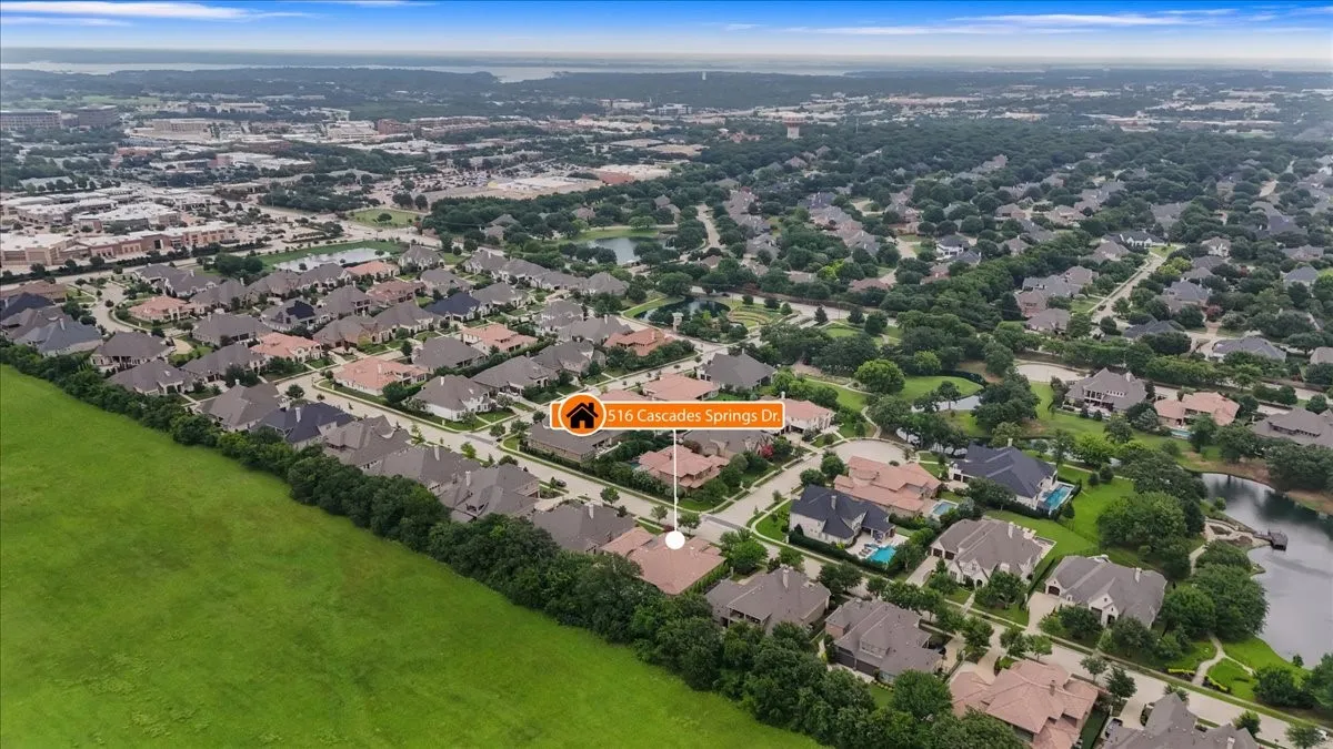 Single Family Residence For Sale in Tarrant County , 516 Cascade Springs Drive, Southlake, Texas 76092, 5 Bedroom, 6 Bathroom, 3 Garage spaces, 4,943 Sqft, built in 2015, mls#21300826, Real Estate Agent in Southlake, Homes For Sale in Tarrant county, Homes For Sale in Southlake, Realtor in Southlake Texas, Real Estate Brokerage Independent Realty Texas, Luminita Cordes Realtor