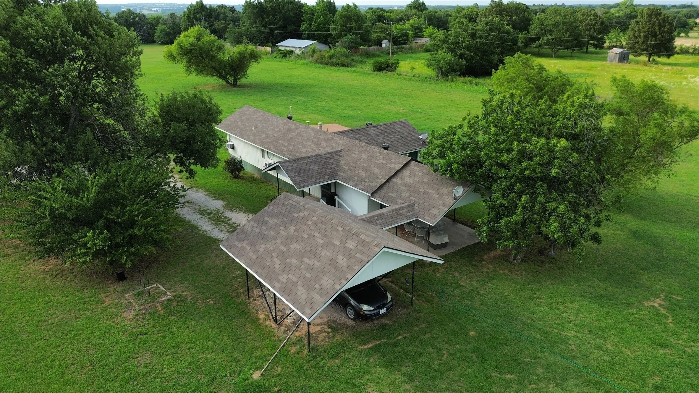 Mobile Home For Sale in Montague County , 1306 Winn Road, Bowie, Texas 76230, 3 Bedroom, 1 Bathroom, Garage spaces, 1,064 Sqft, built in 0, Price $359,000, mls#21309044, Real Estate Agent in Bowie, Homes For Sale in Montague county, Homes For Sale in Bowie, Realtor in Bowie Texas, Real Estate Brokerage Independent Realty Texas, Luminita Cordes Realtor