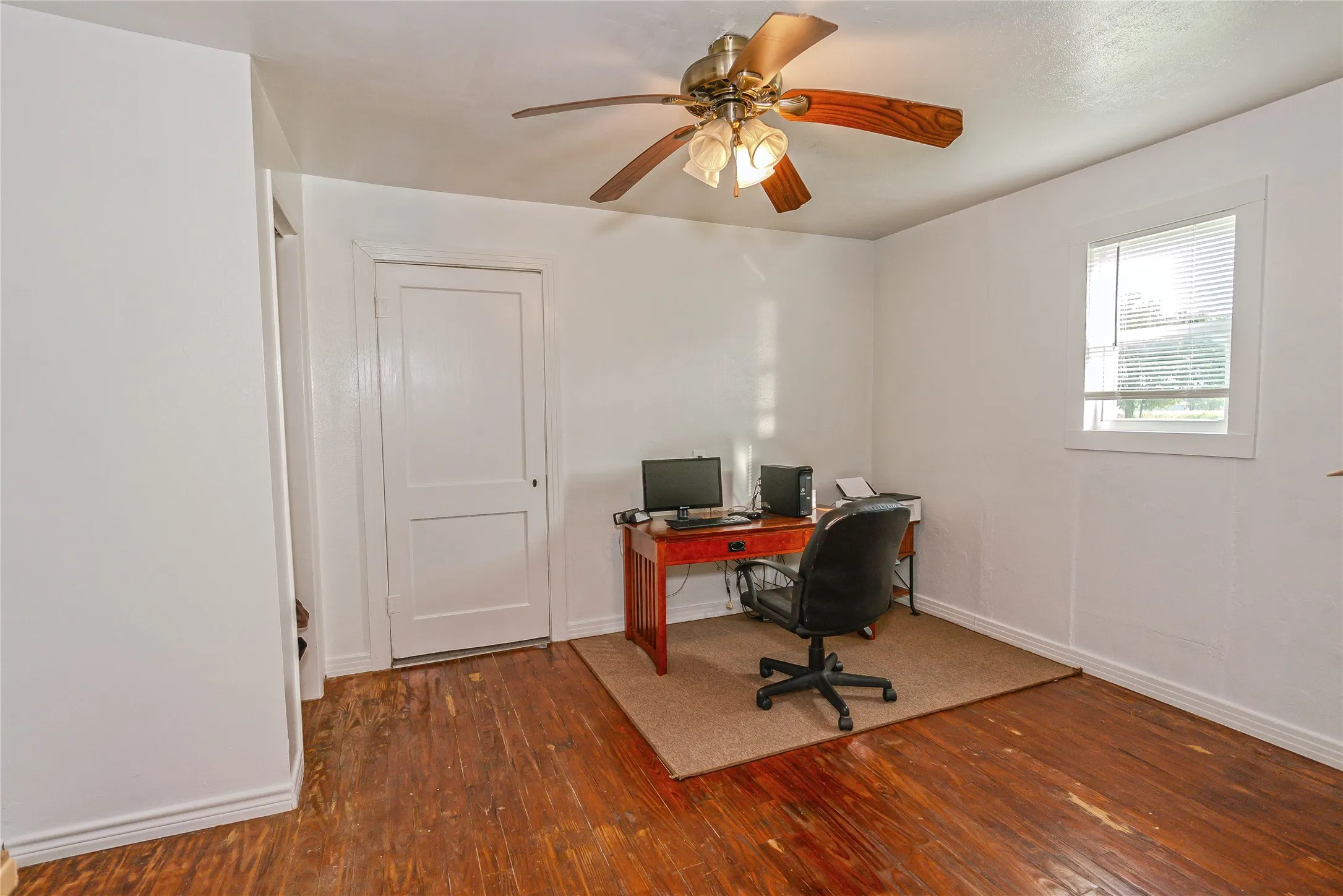 Mobile Home For Sale in Montague County , 1306 Winn Road, Bowie, Texas 76230, 3 Bedroom, 1 Bathroom, Garage spaces, 1,064 Sqft, built in 0, Price $359,000, mls#21309044, Real Estate Agent in Bowie, Homes For Sale in Montague county, Homes For Sale in Bowie, Realtor in Bowie Texas, Real Estate Brokerage Independent Realty Texas, Luminita Cordes Realtor