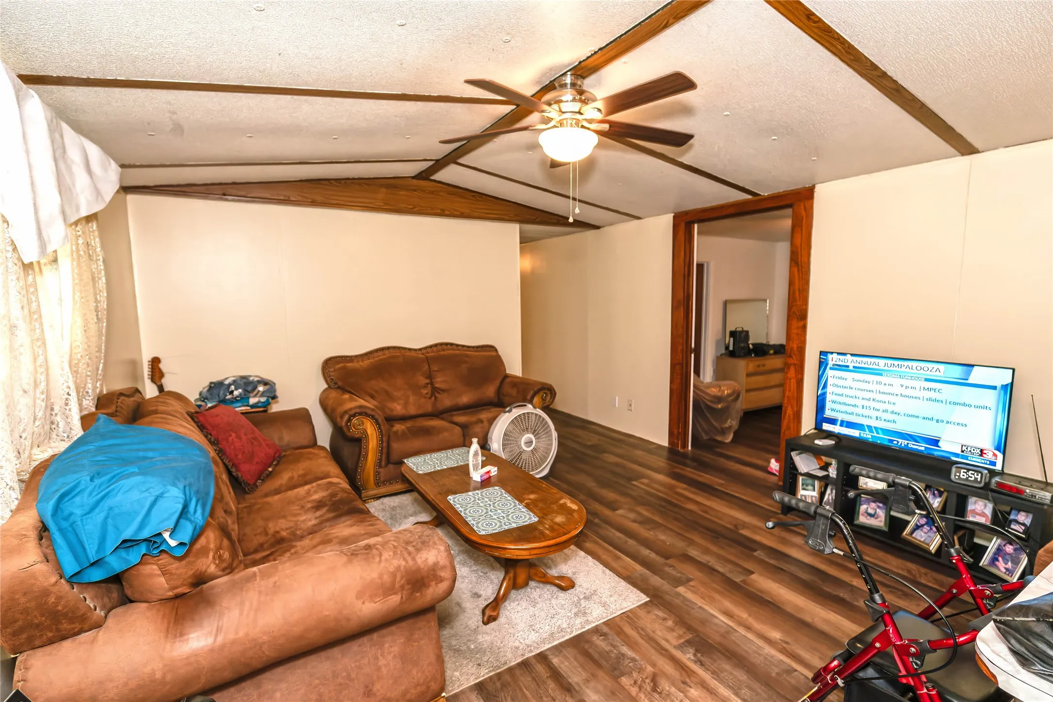 Mobile Home For Sale in Montague County , 1306 Winn Road, Bowie, Texas 76230, 3 Bedroom, 1 Bathroom, Garage spaces, 1,064 Sqft, built in 0, Price $359,000, mls#21309044, Real Estate Agent in Bowie, Homes For Sale in Montague county, Homes For Sale in Bowie, Realtor in Bowie Texas, Real Estate Brokerage Independent Realty Texas, Luminita Cordes Realtor