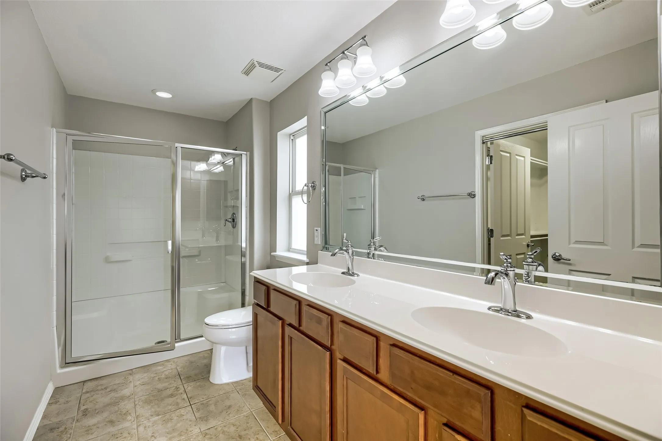 Single Family Residence For Sale in Denton County , 7918 Tatum Drive, Frisco, Texas 75036, 2 Bedroom, 2 Bathroom, Garage spaces, 1,307 Sqft, built in 2010, mls#21257653, Real Estate Agent in Frisco, Homes For Sale in Denton county, Homes For Sale in Frisco, Realtor in Frisco Texas, Real Estate Brokerage Independent Realty Texas, Luminita Cordes Realtor