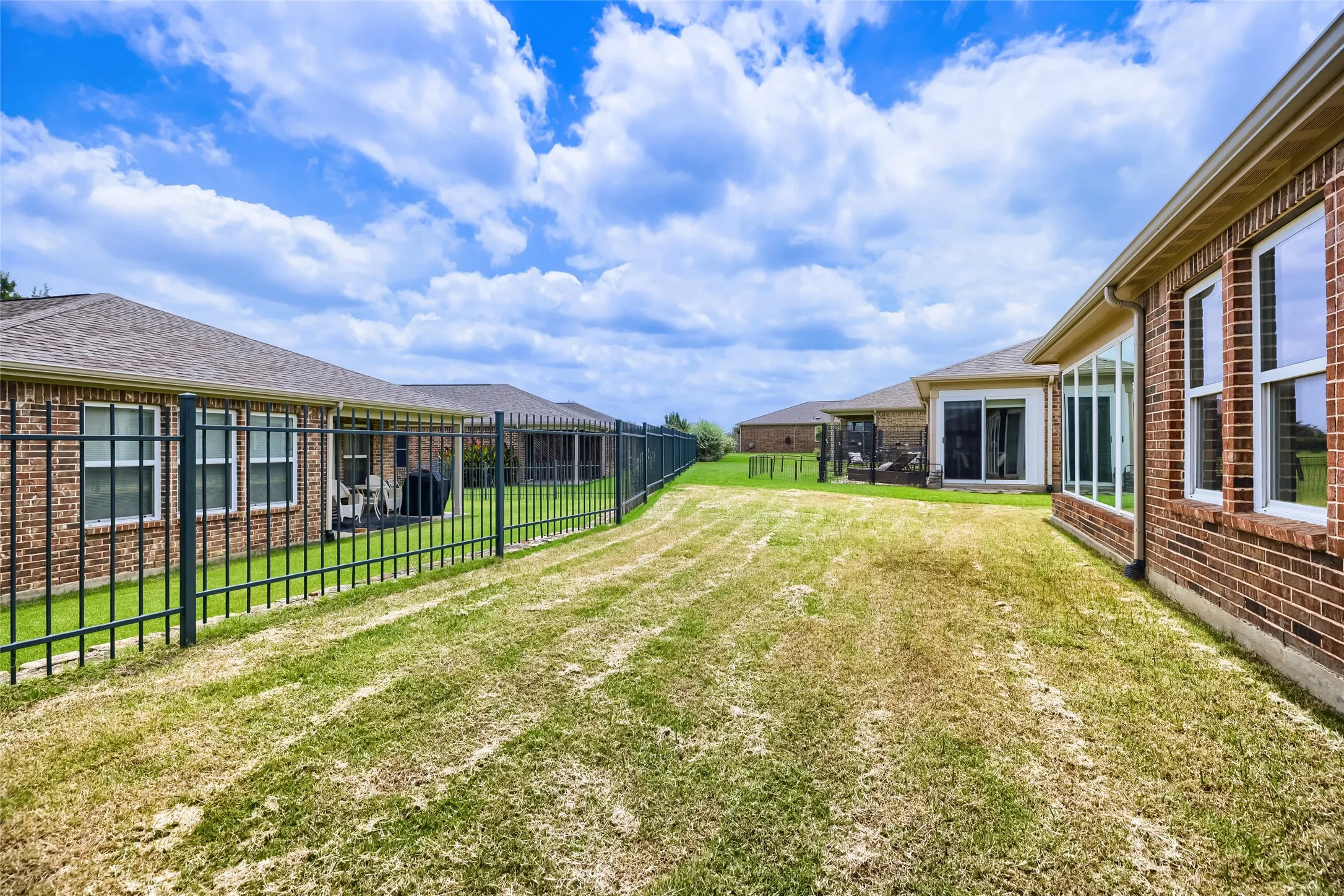 Single Family Residence For Sale in Denton County , 7918 Tatum Drive, Frisco, Texas 75036, 2 Bedroom, 2 Bathroom, Garage spaces, 1,307 Sqft, built in 2010, mls#21257653, Real Estate Agent in Frisco, Homes For Sale in Denton county, Homes For Sale in Frisco, Realtor in Frisco Texas, Real Estate Brokerage Independent Realty Texas, Luminita Cordes Realtor