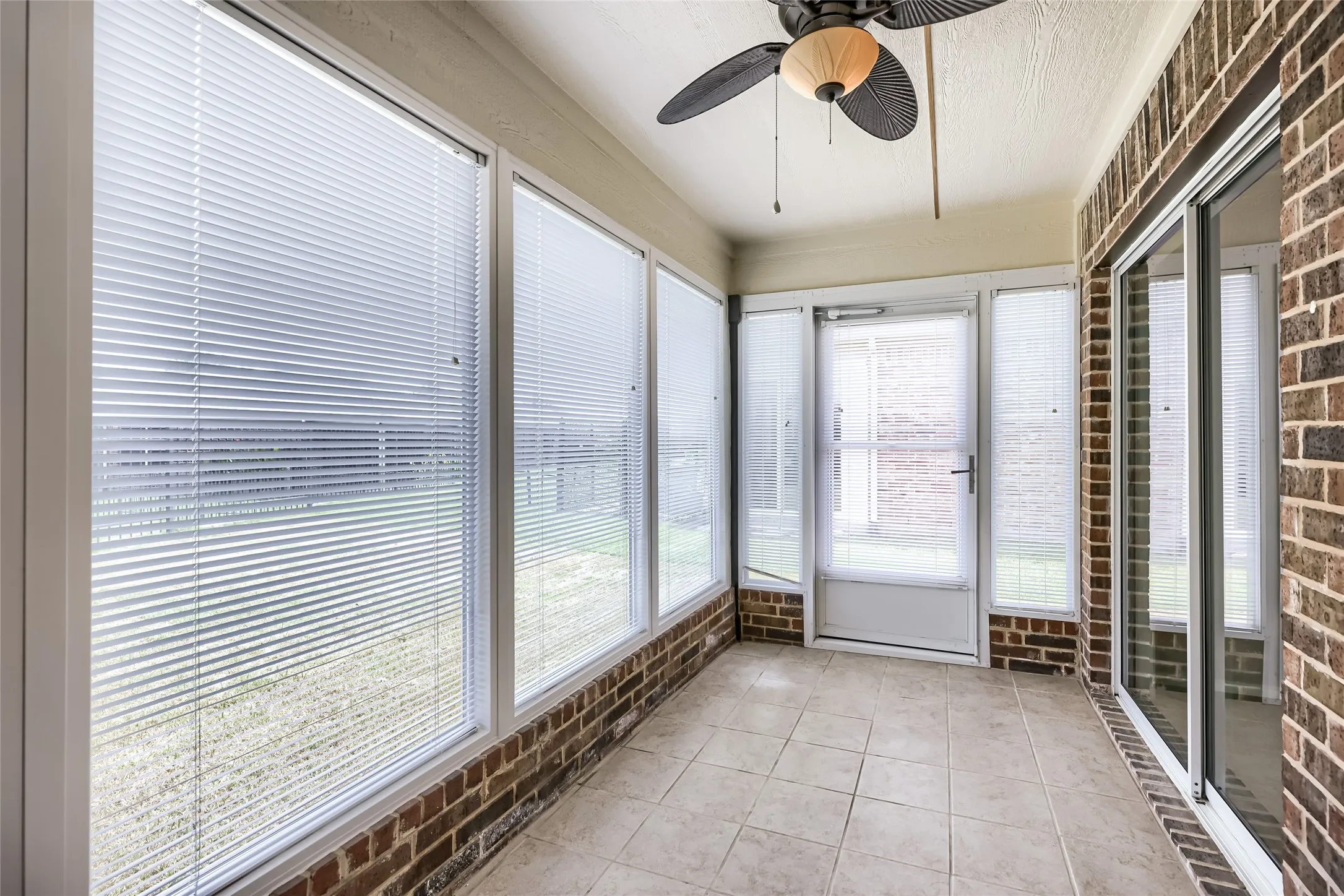 Single Family Residence For Sale in Denton County , 7918 Tatum Drive, Frisco, Texas 75036, 2 Bedroom, 2 Bathroom, Garage spaces, 1,307 Sqft, built in 2010, mls#21257653, Real Estate Agent in Frisco, Homes For Sale in Denton county, Homes For Sale in Frisco, Realtor in Frisco Texas, Real Estate Brokerage Independent Realty Texas, Luminita Cordes Realtor