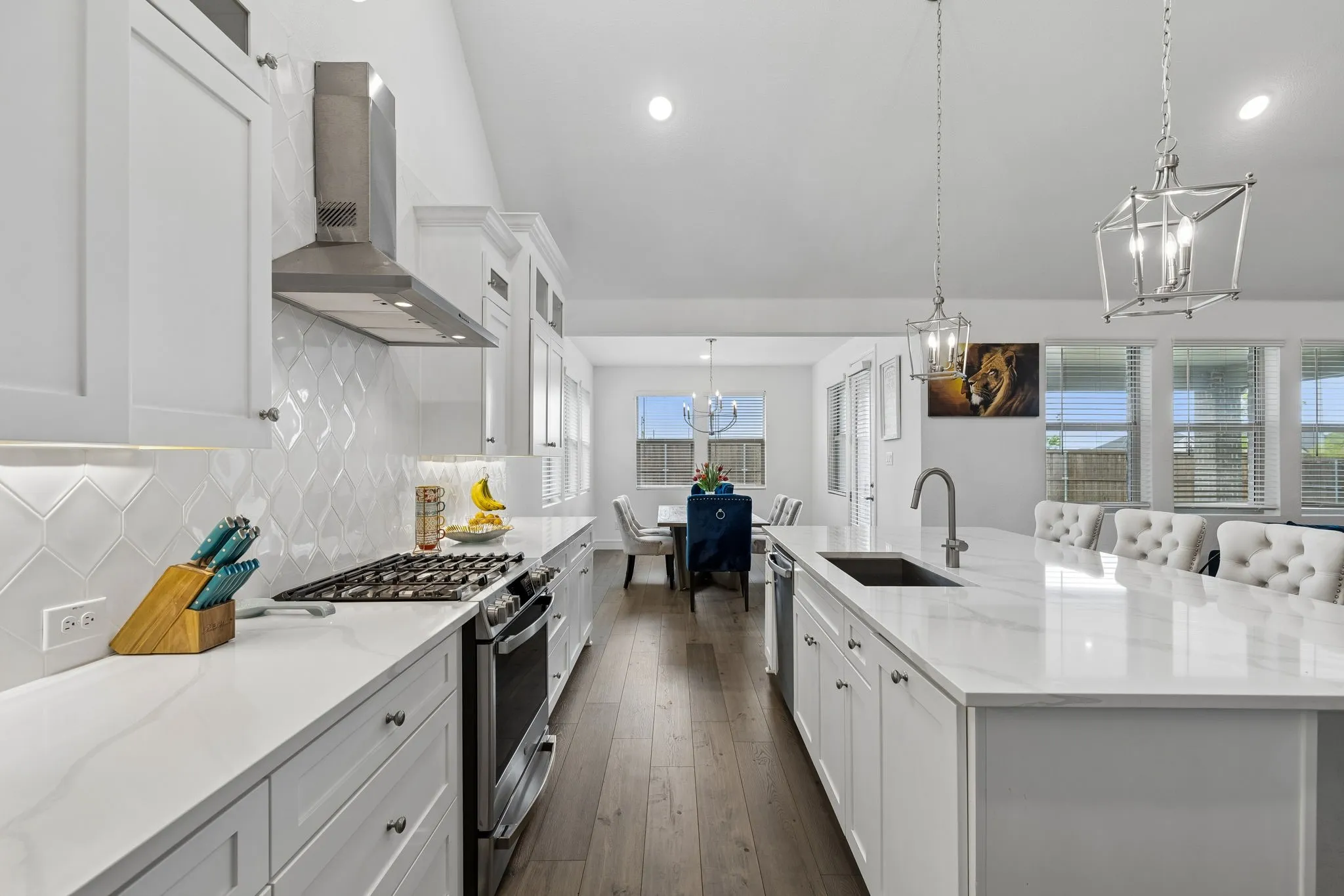Single Family Residence For Sale in Collin County , 818 Emerald Heights, Lavon, Texas 75166, 4 Bedroom, 4 Bathroom, 3 Garage spaces, 3,630 Sqft, built in 2023, mls#21303824, Real Estate Agent in Lavon, Homes For Sale in Collin county, Homes For Sale in Lavon, Realtor in Lavon Texas, Real Estate Brokerage Independent Realty Texas, Luminita Cordes Realtor