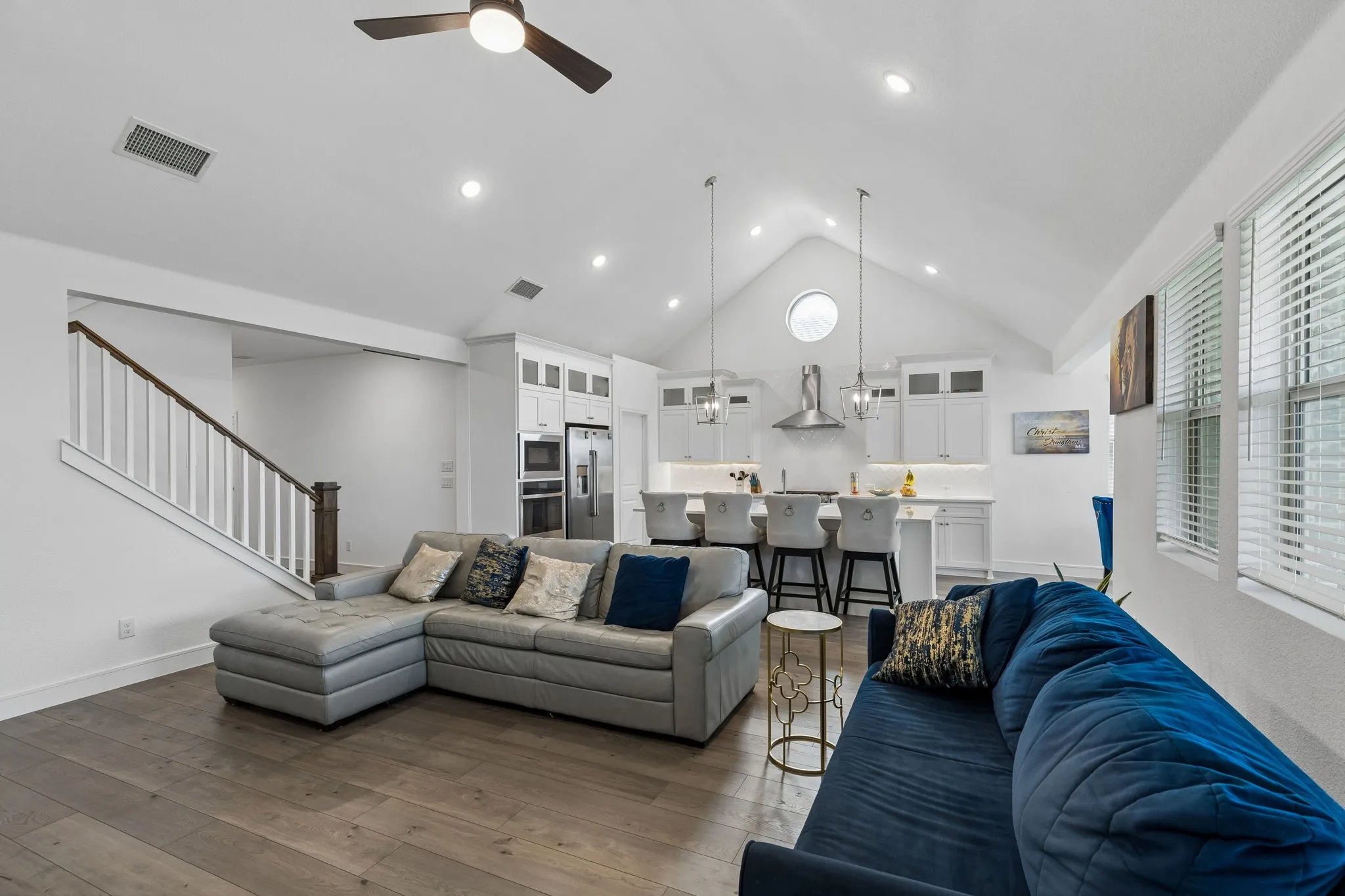Single Family Residence For Sale in Collin County , 818 Emerald Heights, Lavon, Texas 75166, 4 Bedroom, 4 Bathroom, 3 Garage spaces, 3,630 Sqft, built in 2023, mls#21303824, Real Estate Agent in Lavon, Homes For Sale in Collin county, Homes For Sale in Lavon, Realtor in Lavon Texas, Real Estate Brokerage Independent Realty Texas, Luminita Cordes Realtor