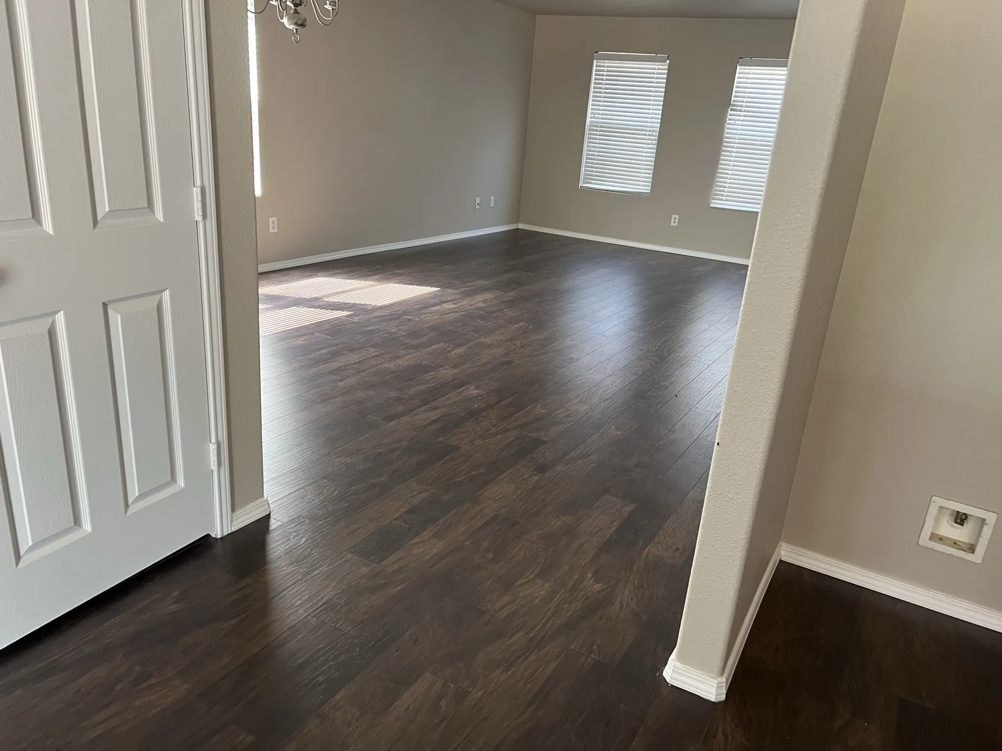 Single Family Residence For Rent in Tarrant County , 1717 Grassy View Drive, Fort Worth, Texas 76177, 5 Bedroom, 3 Bathroom, 2 Garage spaces, 2,960 Sqft, built in 2006, mls#21309772, Real Estate Agent in Fort Worth, Homes For Rent in Tarrant county, Homes For Rent in Fort Worth, Realtor in Fort Worth Texas, Real Estate Brokerage Independent Realty Texas, Luminita Cordes Realtor