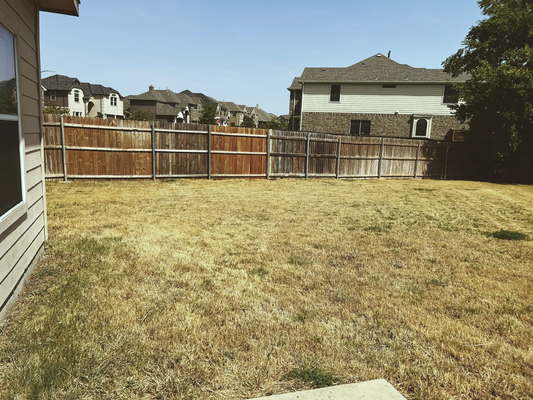 Single Family Residence For Rent in Tarrant County , 1717 Grassy View Drive, Fort Worth, Texas 76177, 5 Bedroom, 3 Bathroom, 2 Garage spaces, 2,960 Sqft, built in 2006, mls#21309772, Real Estate Agent in Fort Worth, Homes For Rent in Tarrant county, Homes For Rent in Fort Worth, Realtor in Fort Worth Texas, Real Estate Brokerage Independent Realty Texas, Luminita Cordes Realtor