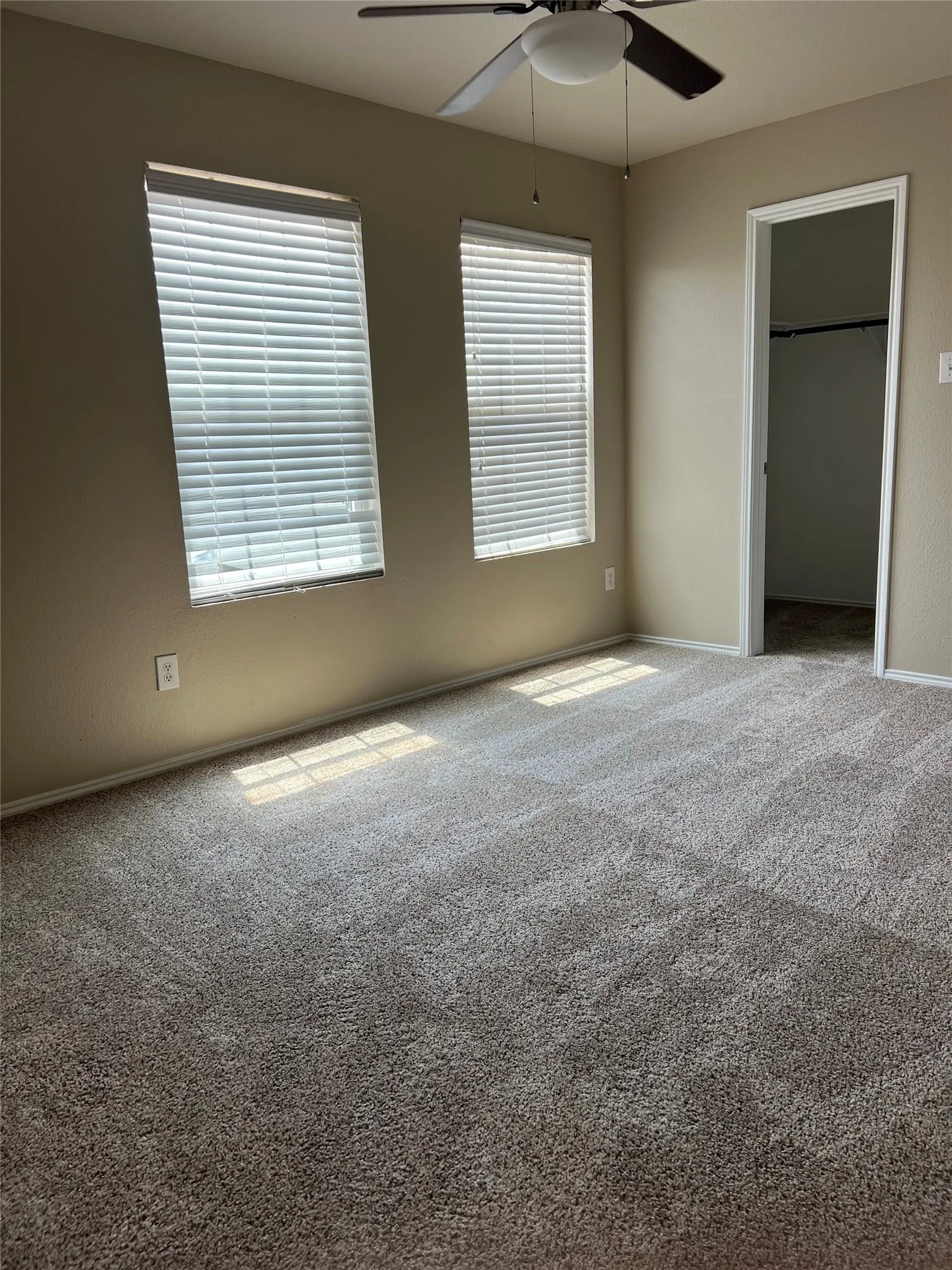 Single Family Residence For Rent in Tarrant County , 1717 Grassy View Drive, Fort Worth, Texas 76177, 5 Bedroom, 3 Bathroom, 2 Garage spaces, 2,960 Sqft, built in 2006, mls#21309772, Real Estate Agent in Fort Worth, Homes For Rent in Tarrant county, Homes For Rent in Fort Worth, Realtor in Fort Worth Texas, Real Estate Brokerage Independent Realty Texas, Luminita Cordes Realtor