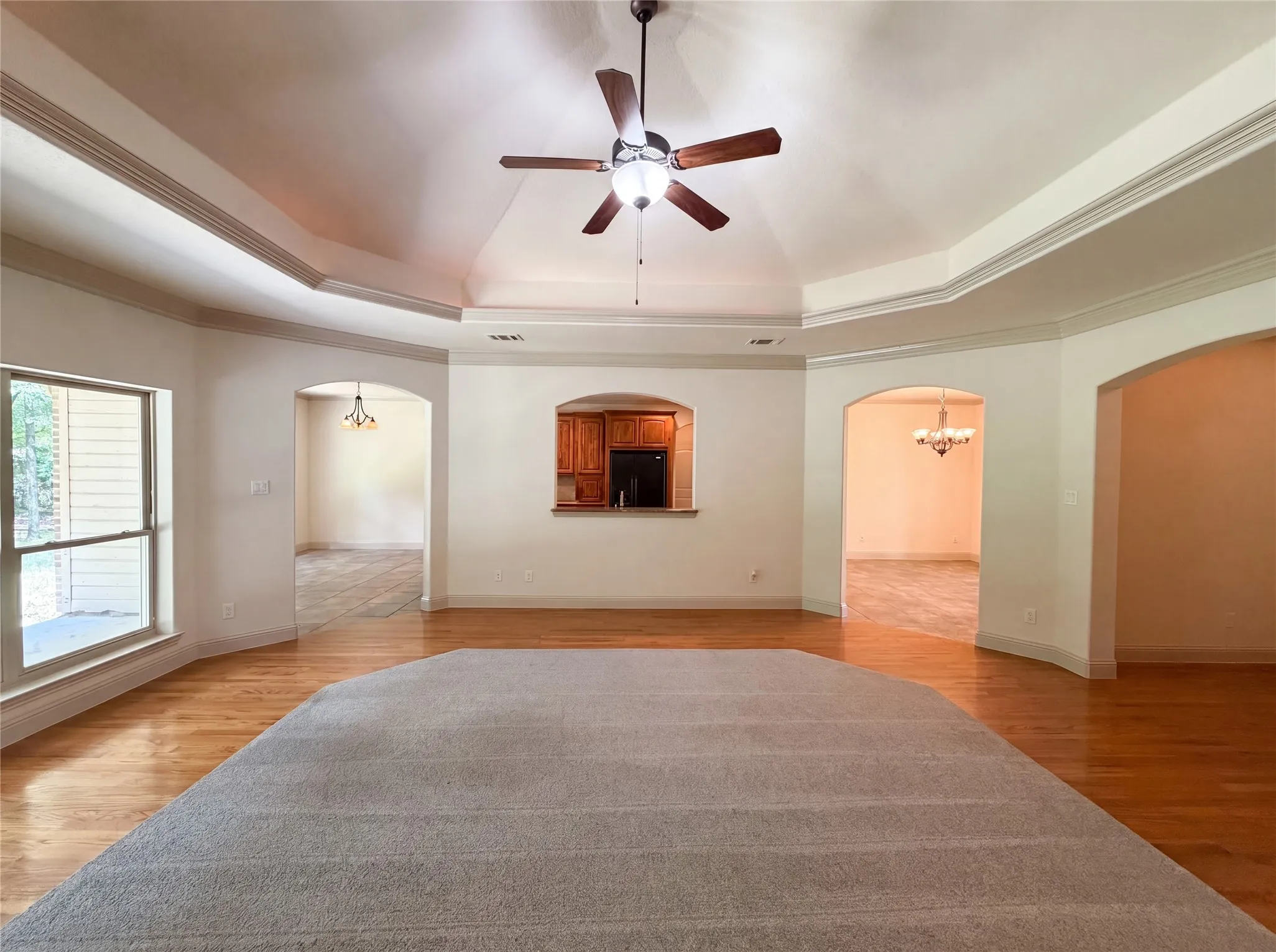 Single Family Residence For Sale in Parker County , 121 Rey Del Mar Circle, Weatherford, Texas 76085, 3 Bedroom, 2 Bathroom, 2 Garage spaces, 2,776 Sqft, built in 2007, mls#21293141, Real Estate Agent in Weatherford, Homes For Sale in Parker county, Homes For Sale in Weatherford, Realtor in Weatherford Texas, Real Estate Brokerage Independent Realty Texas, Luminita Cordes Realtor