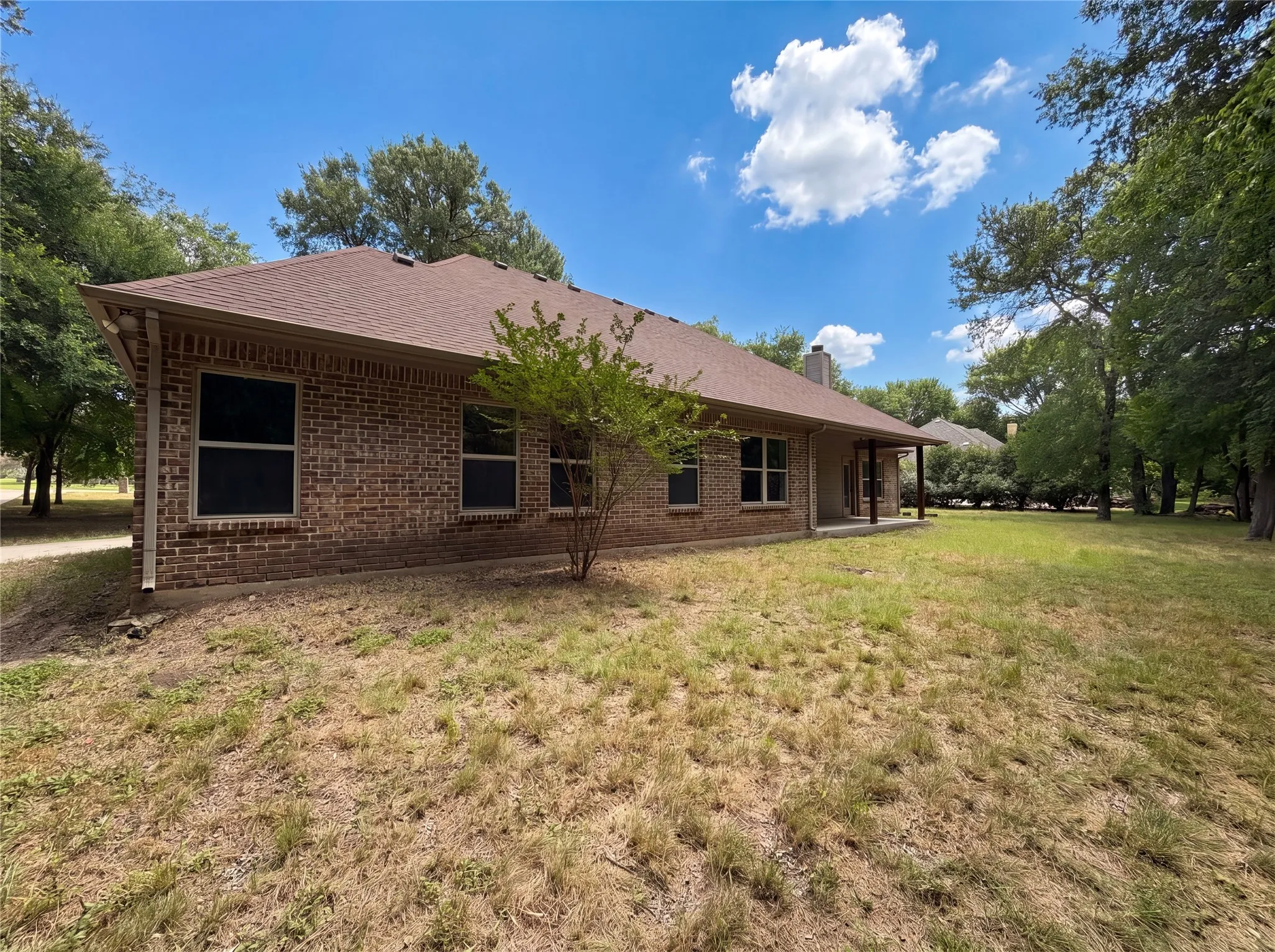 Single Family Residence For Sale in Parker County , 121 Rey Del Mar Circle, Weatherford, Texas 76085, 3 Bedroom, 2 Bathroom, 2 Garage spaces, 2,776 Sqft, built in 2007, mls#21293141, Real Estate Agent in Weatherford, Homes For Sale in Parker county, Homes For Sale in Weatherford, Realtor in Weatherford Texas, Real Estate Brokerage Independent Realty Texas, Luminita Cordes Realtor