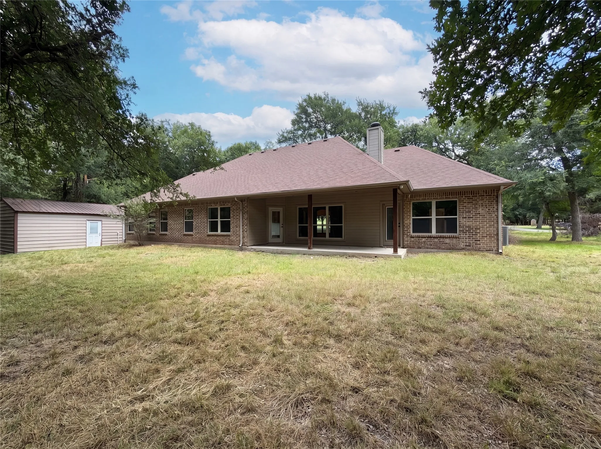 Single Family Residence For Sale in Parker County , 121 Rey Del Mar Circle, Weatherford, Texas 76085, 3 Bedroom, 2 Bathroom, 2 Garage spaces, 2,776 Sqft, built in 2007, mls#21293141, Real Estate Agent in Weatherford, Homes For Sale in Parker county, Homes For Sale in Weatherford, Realtor in Weatherford Texas, Real Estate Brokerage Independent Realty Texas, Luminita Cordes Realtor