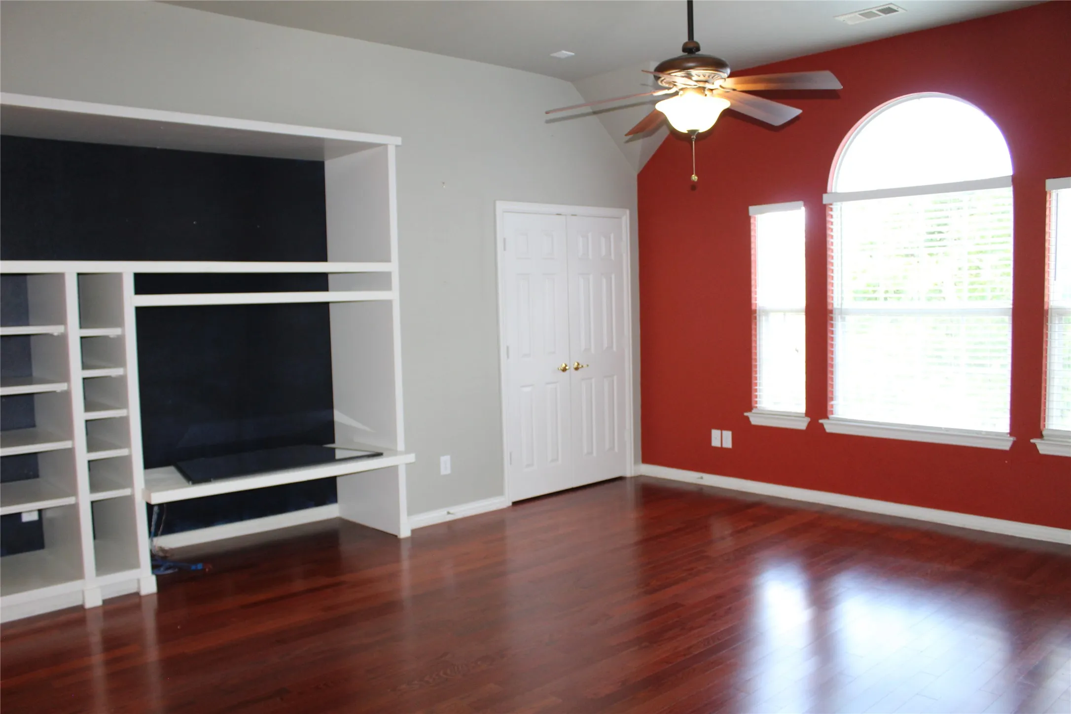 Single Family Residence For Rent in Collin County , 11000 Breezewood Drive, Frisco, Texas 75033, 5 Bedroom, 4 Bathroom, 3 Garage spaces, 3,433 Sqft, built in 2001, mls#21308285, Real Estate Agent in Frisco, Homes For Rent in Collin county, Homes For Rent in Frisco, Realtor in Frisco Texas, Real Estate Brokerage Independent Realty Texas, Luminita Cordes Realtor