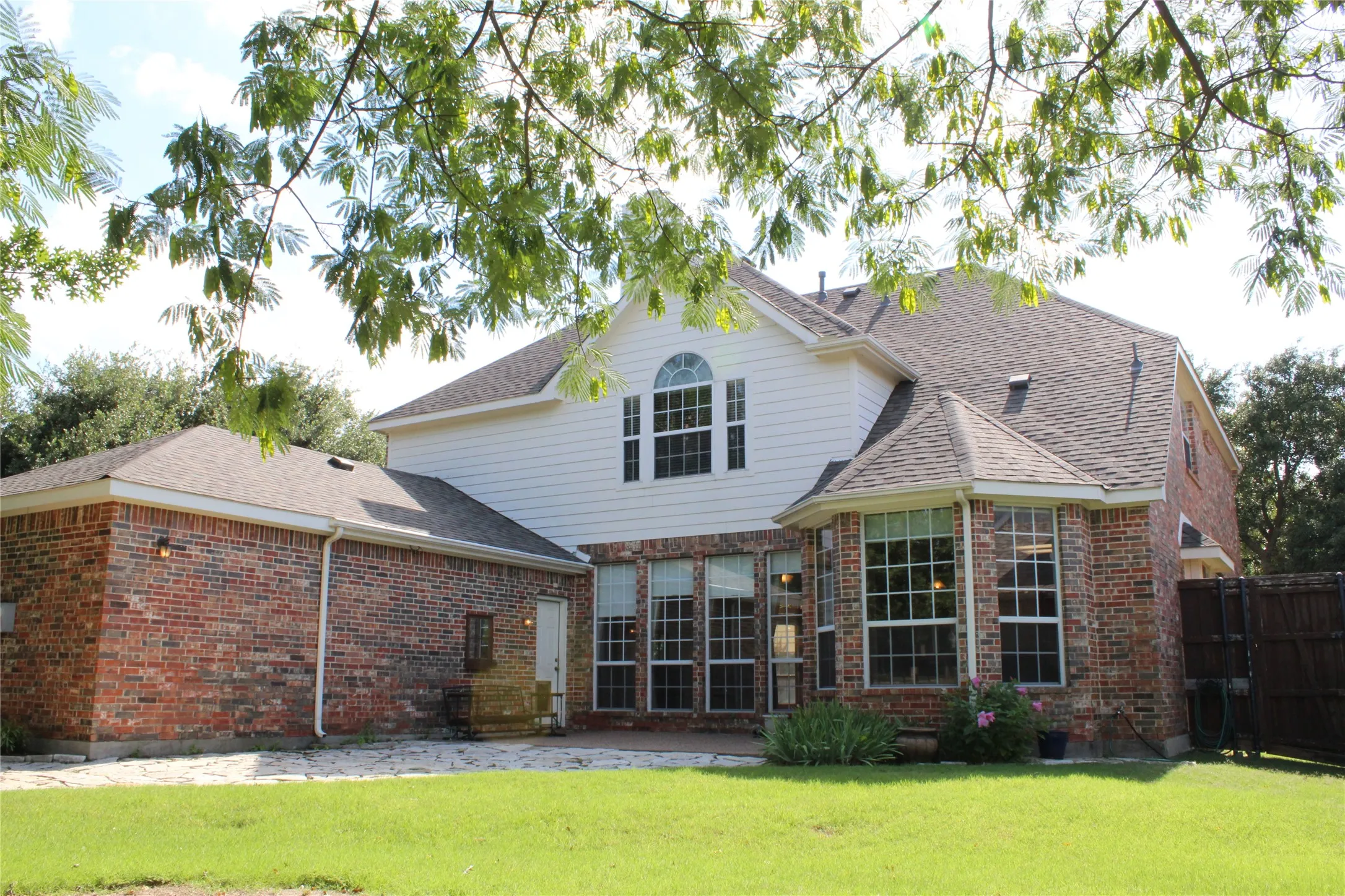 Single Family Residence For Rent in Collin County , 11000 Breezewood Drive, Frisco, Texas 75033, 5 Bedroom, 4 Bathroom, 3 Garage spaces, 3,433 Sqft, built in 2001, mls#21308285, Real Estate Agent in Frisco, Homes For Rent in Collin county, Homes For Rent in Frisco, Realtor in Frisco Texas, Real Estate Brokerage Independent Realty Texas, Luminita Cordes Realtor