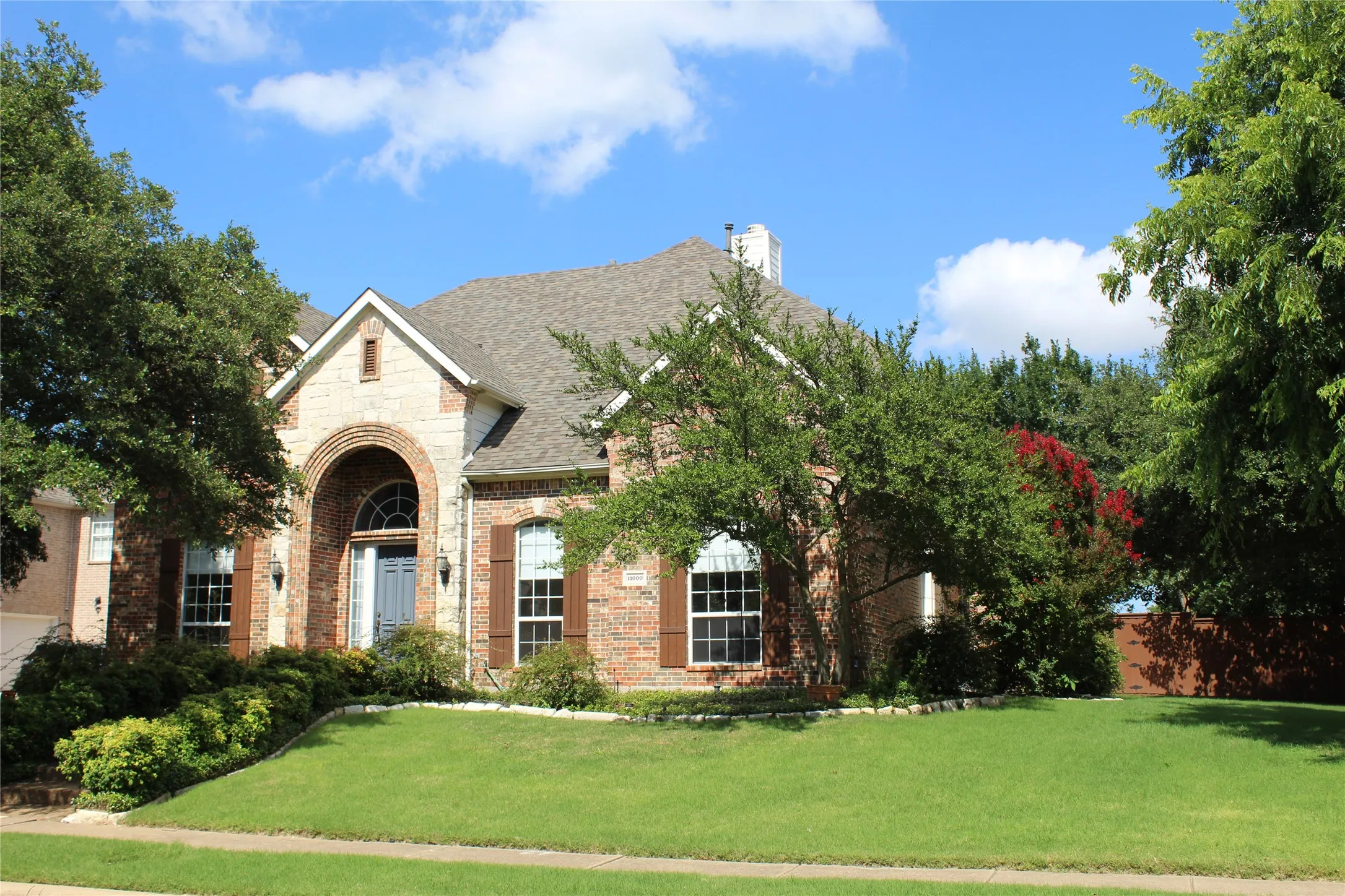 Single Family Residence For Rent in Collin County , 11000 Breezewood Drive, Frisco, Texas 75033, 5 Bedroom, 4 Bathroom, 3 Garage spaces, 3,433 Sqft, built in 2001, mls#21308285, Real Estate Agent in Frisco, Homes For Rent in Collin county, Homes For Rent in Frisco, Realtor in Frisco Texas, Real Estate Brokerage Independent Realty Texas, Luminita Cordes Realtor